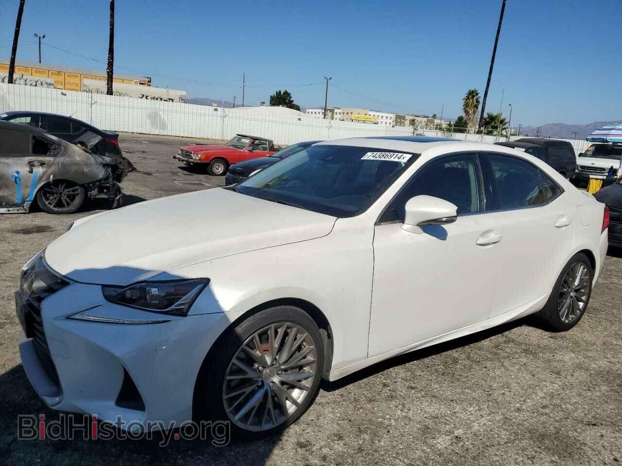 Фотография JTHBA1D20H5058503 - LEXUS IS 2017