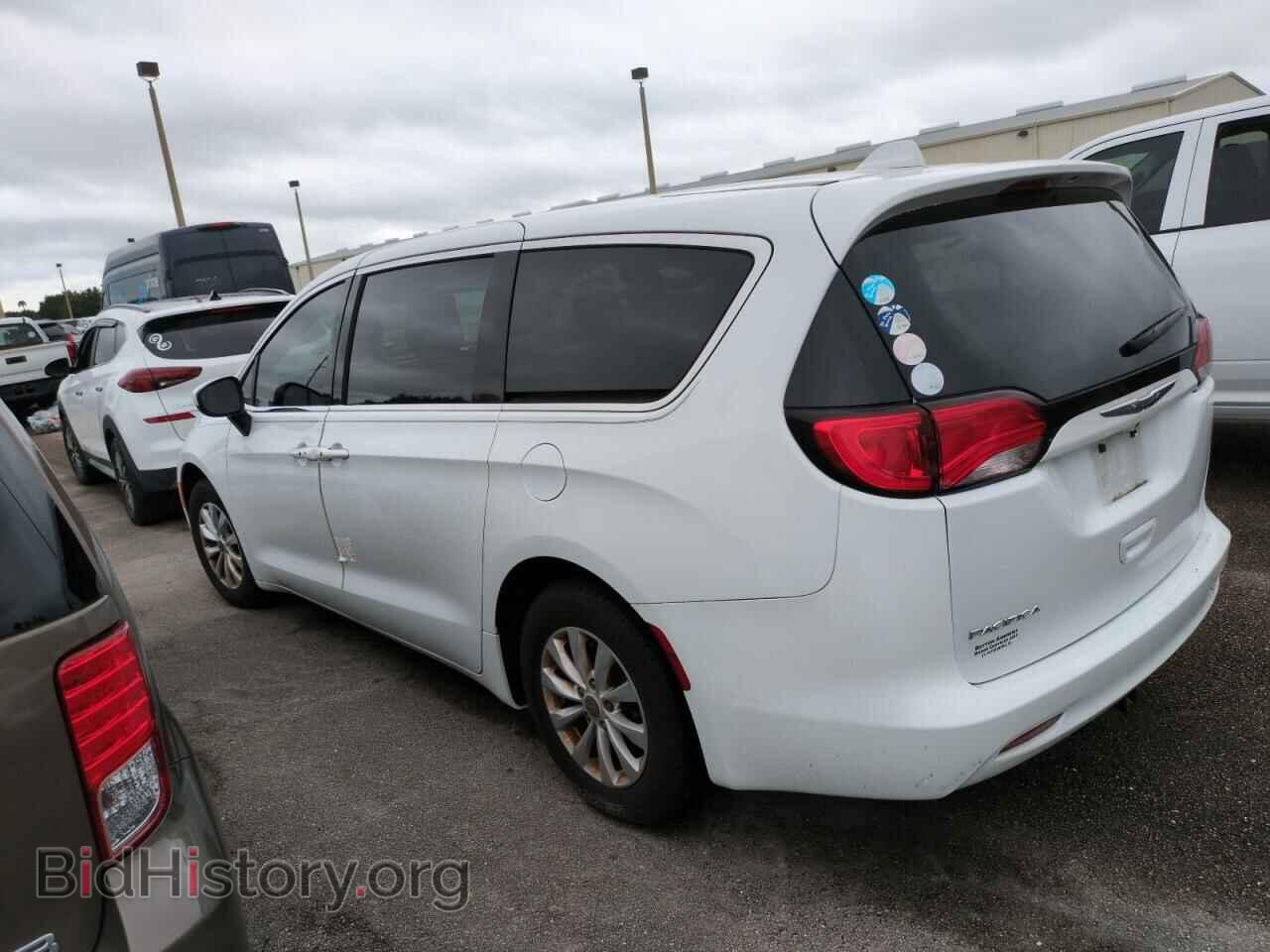 2017 CHRYSLER PACIFICA - VIN: 2C4RC1DG3HR676696 - Фото 2