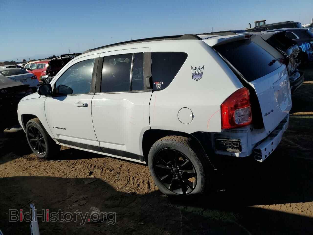 2012 JEEP COMPASS - VIN: 1C4NJDEB9CD717434 - Photo 2