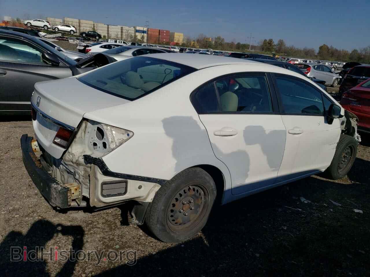 2013 HONDA CIVIC - VIN: 2HGFB2F57DH572835 - Фото 3