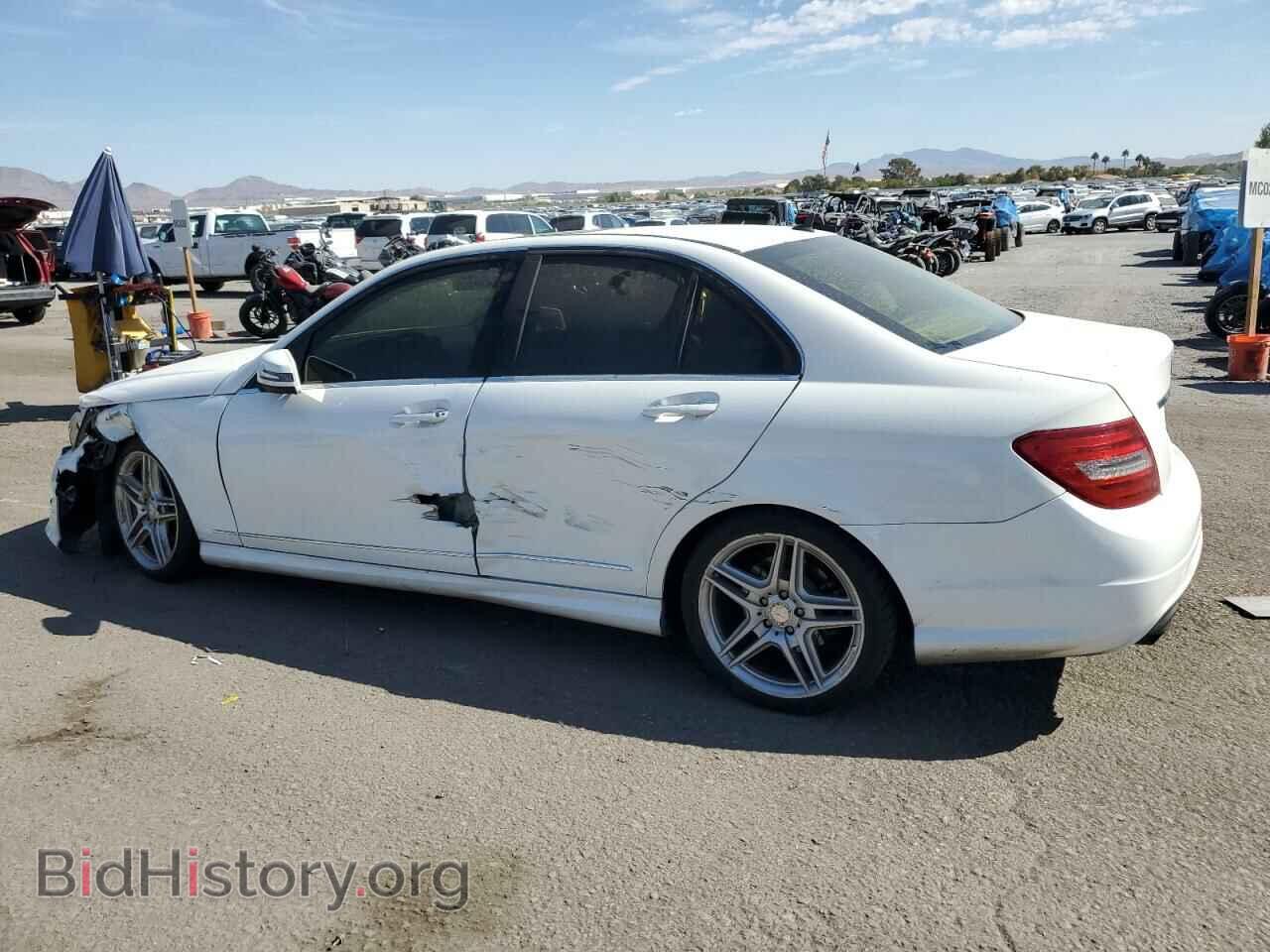 2013 MERCEDES-BENZ C-CLASS - VIN: WDDGF4HB7DA751449 - Фото 2