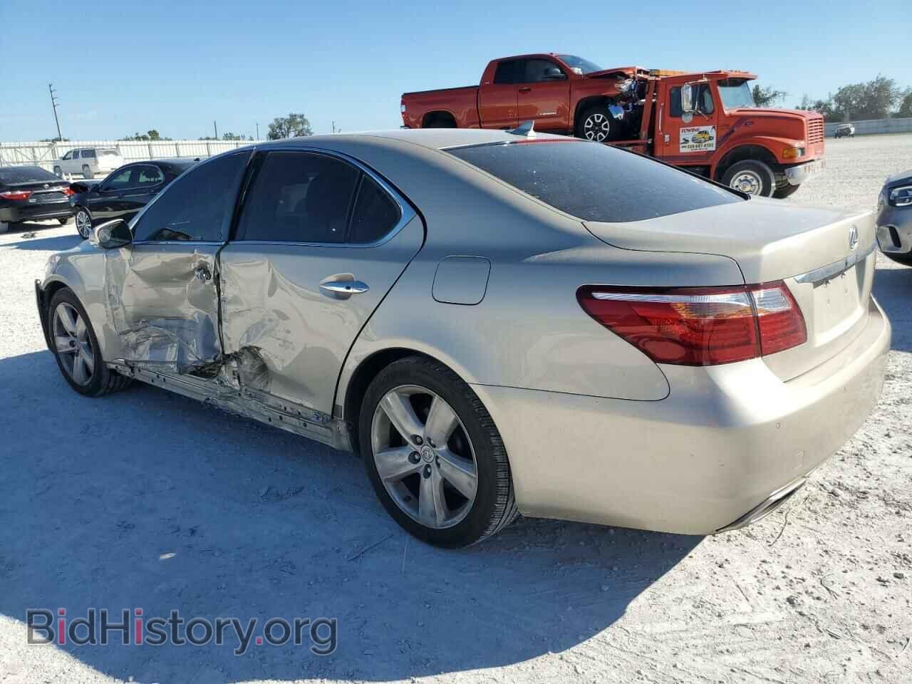 2012 LEXUS LS460 - VIN: JTHBL5EFXC5113485 - Photo 2