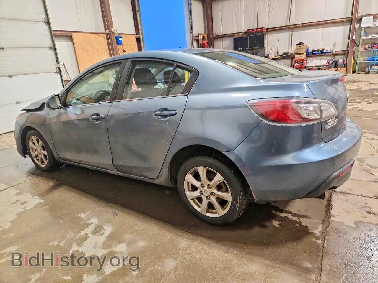 2011 MAZDA 3 - VIN: JM1BL1UF1B1411053 - Фото 2