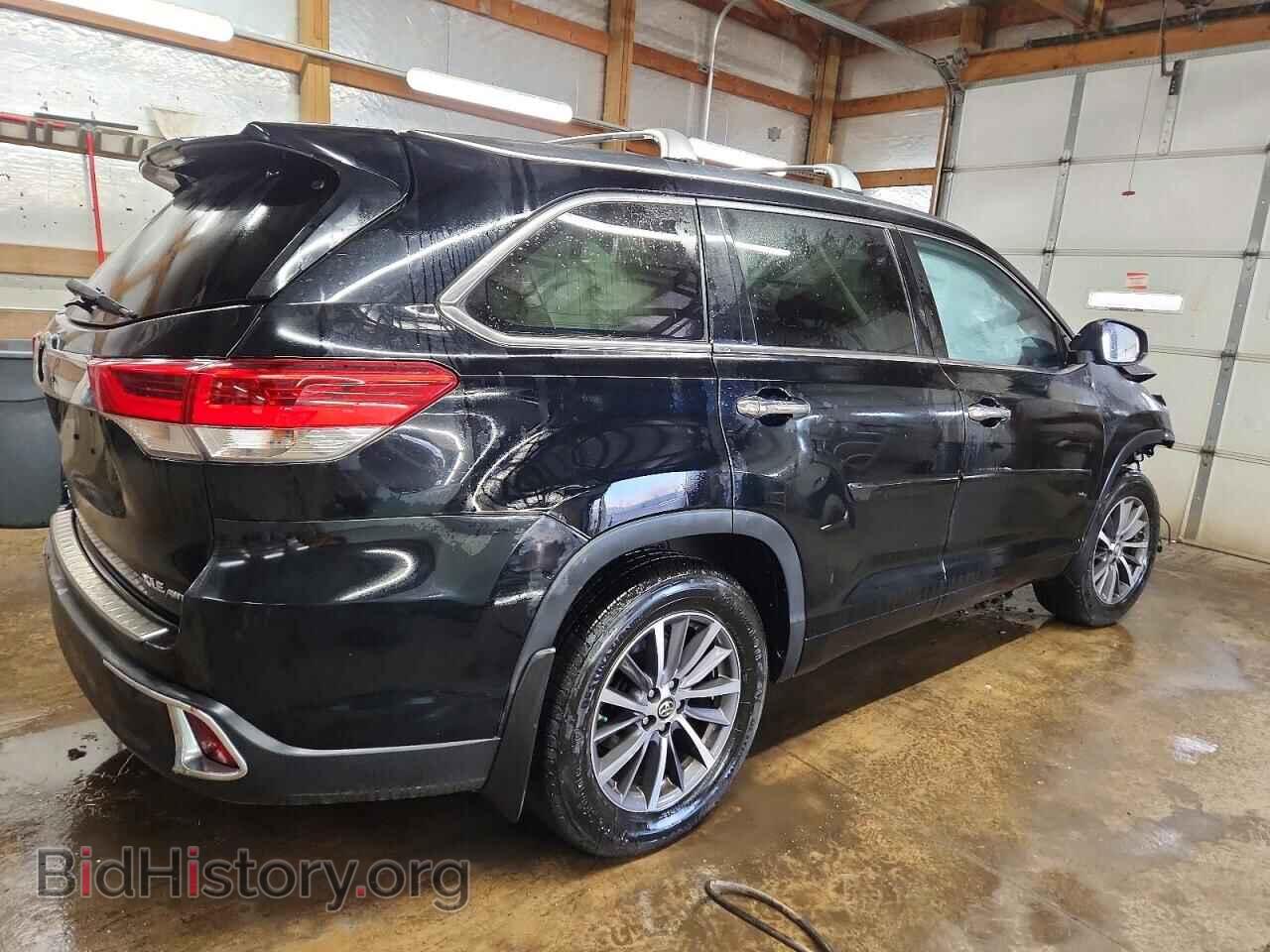 2018 TOYOTA HIGHLANDER - VIN: 5TDJZRFH3JS535639 - Фото 3