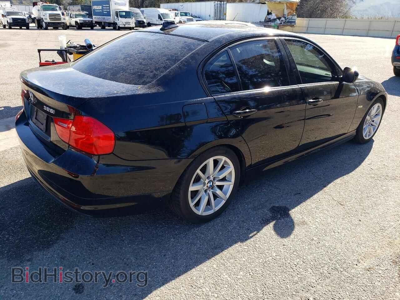 2011 BMW 3 SERIES - VIN: WBAPH7C5XBE678975 - Фото 3