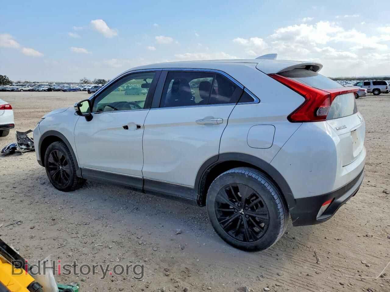 2018 MITSUBISHI ECLIPSE - VIN: JA4AT4AA1JZ046082 - Photo 2