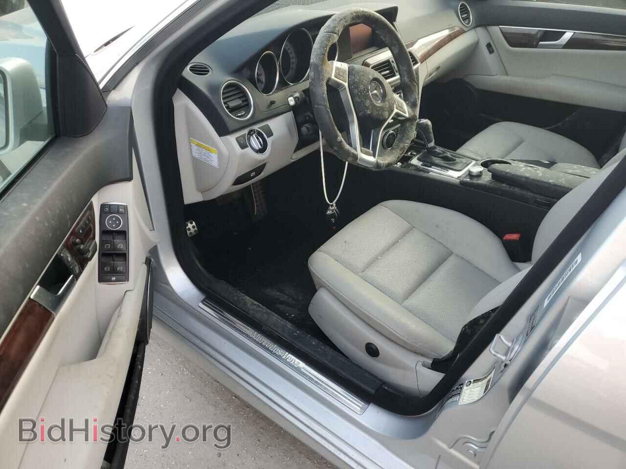 2013 MERCEDES-BENZ C-CLASS - VIN: WDDGF4HB5DA824219 - Фото 8