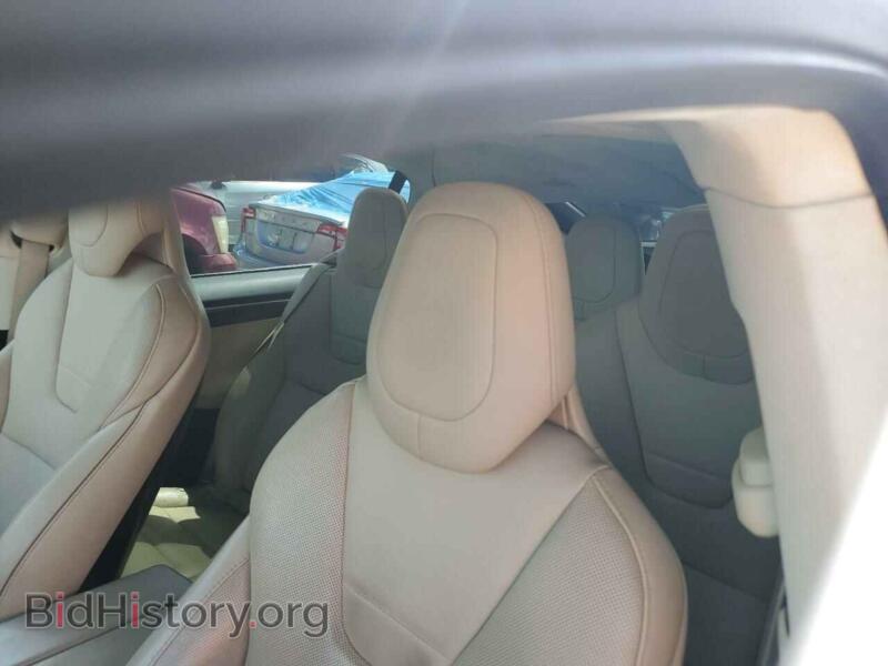 2017 Tesla MODEL X (VIN 5YJXCAE29HF034862) — photo 10 of 14