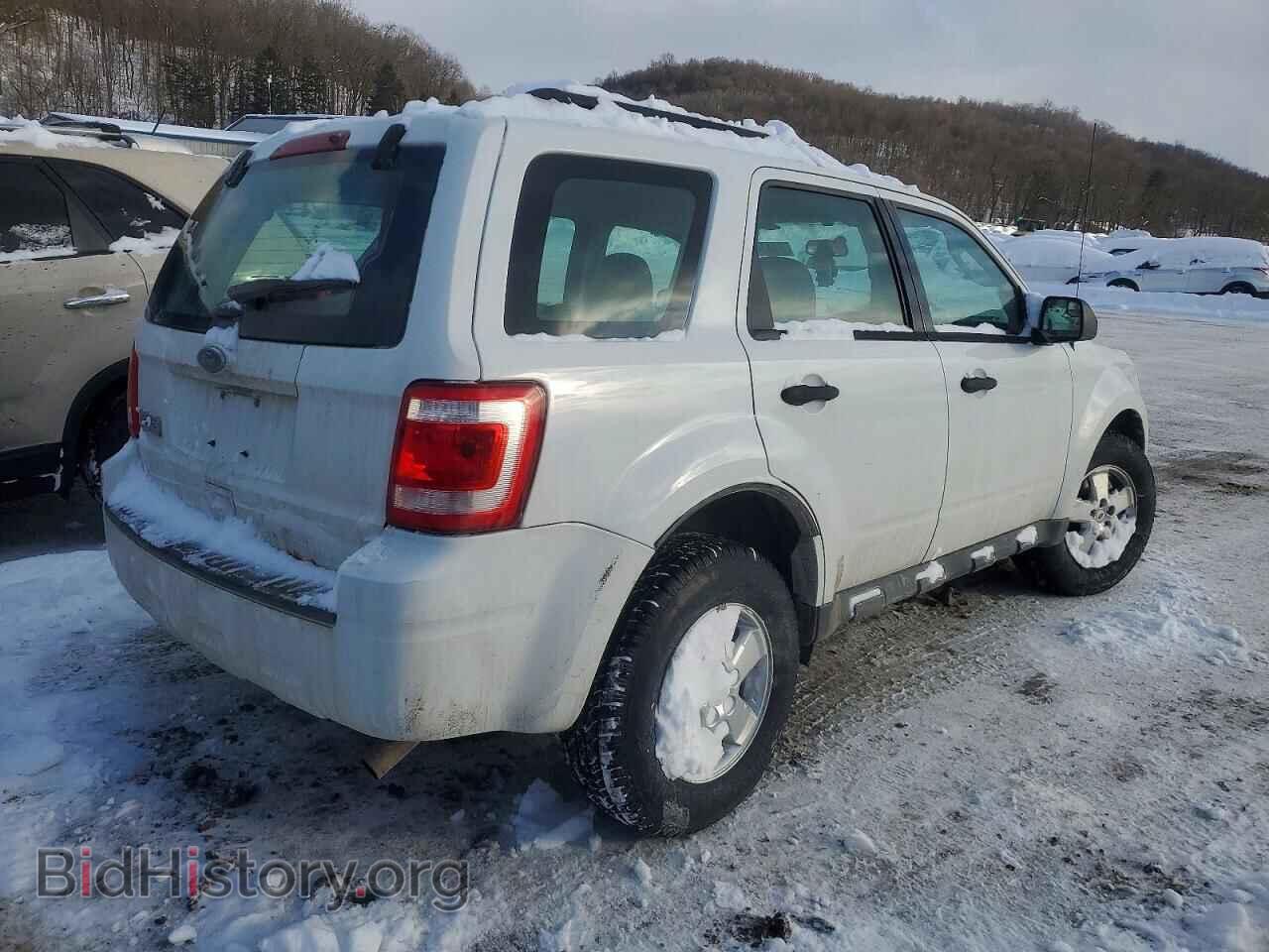 2011 FORD ESCAPE - VIN: 1FMCU9C77BKC30894 - Фото 3