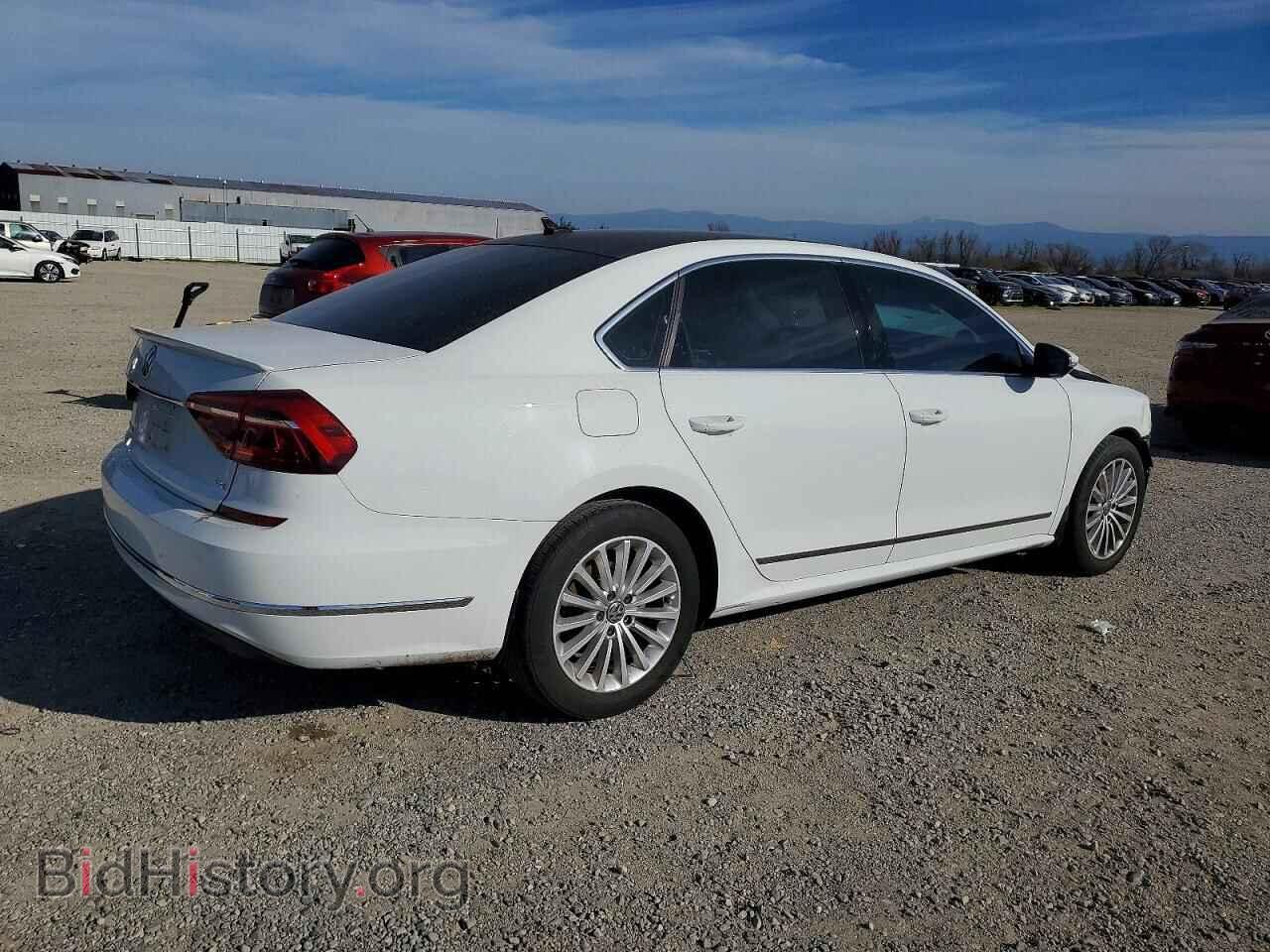 2017 VOLKSWAGEN PASSAT - VIN: 1VWBT7A37HC062469 - Фото 3