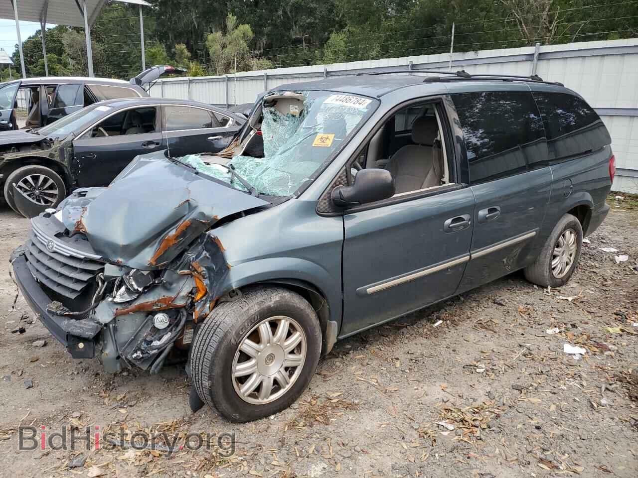 Photo 2C4GP54L35R460908 - CHRYSLER MINIVAN 2005