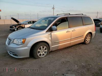 2011 Chrysler MINIVAN Town & COU, серебристый — VIN 2A4RR5DG5BR771297, Copart