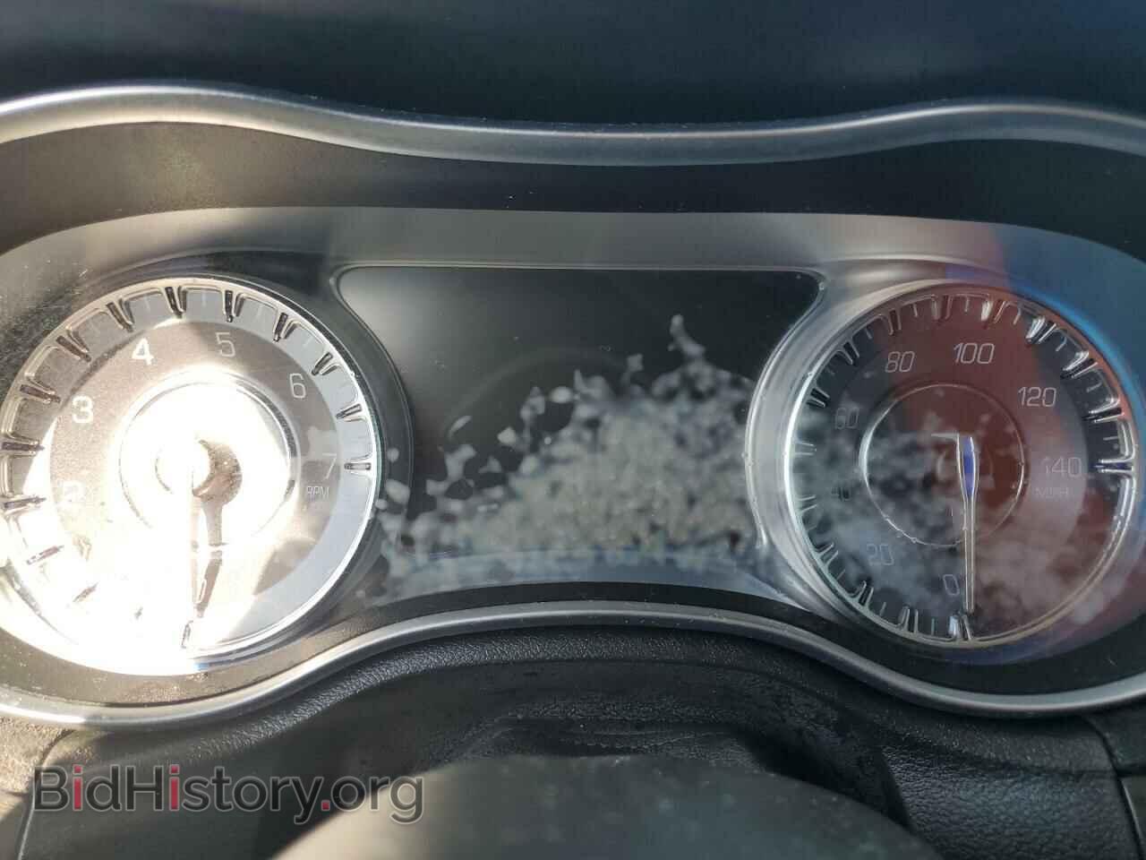 2019 CHRYSLER 300 - VIN: 2C3CCAAG2KH590727 - Фото 9