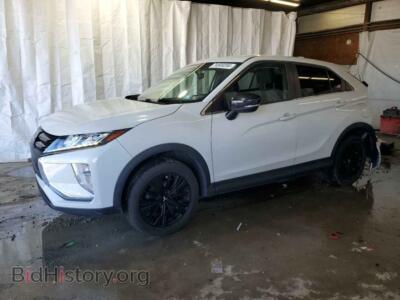 2018 Mitsubishi ECLIPSE LE, white — VIN JA4AT4AA6JZ043968, Copart