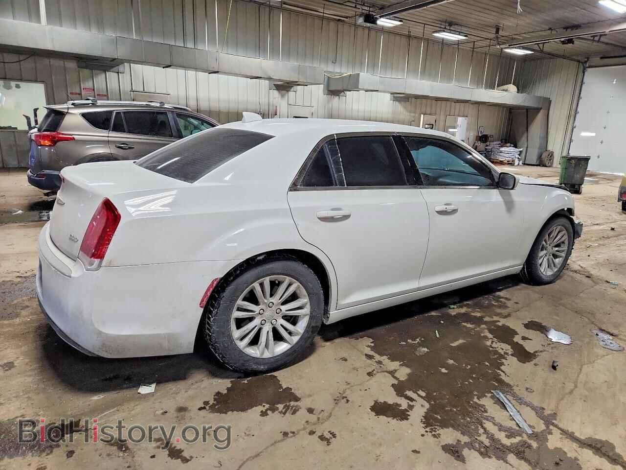 2017 CHRYSLER 300 - VIN: 2C3CCAAG2HH521691 - Фото 3