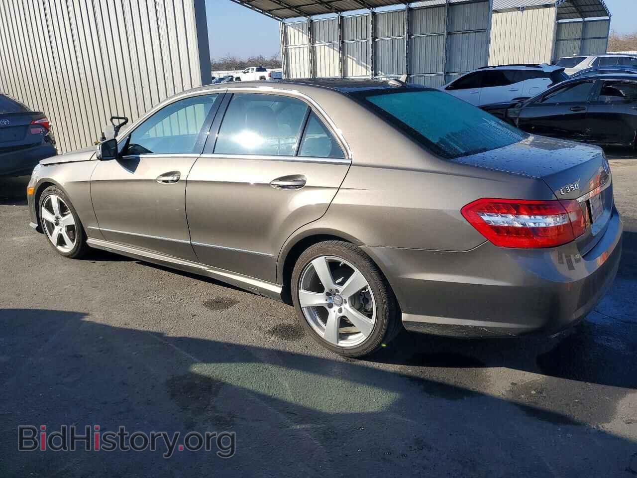 2011 MERCEDES-BENZ E-CLASS - VIN: WDDHF8HB4BA464711 - Фото 2
