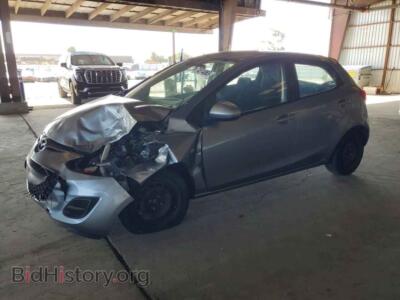 2014 Mazda 2 Sport, серебристый — VIN JM1DE1KZ4E0177033, Copart