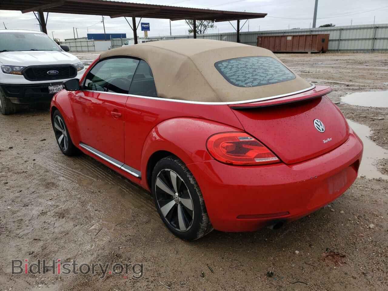 2013 VOLKSWAGEN BEETLE - VIN: 3VW7A7AT8DM802129 - Фото 2