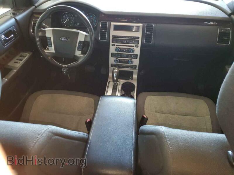 2010 Ford FLEX (VIN 2FMGK5CC4ABA42663) — фото 8 из 13