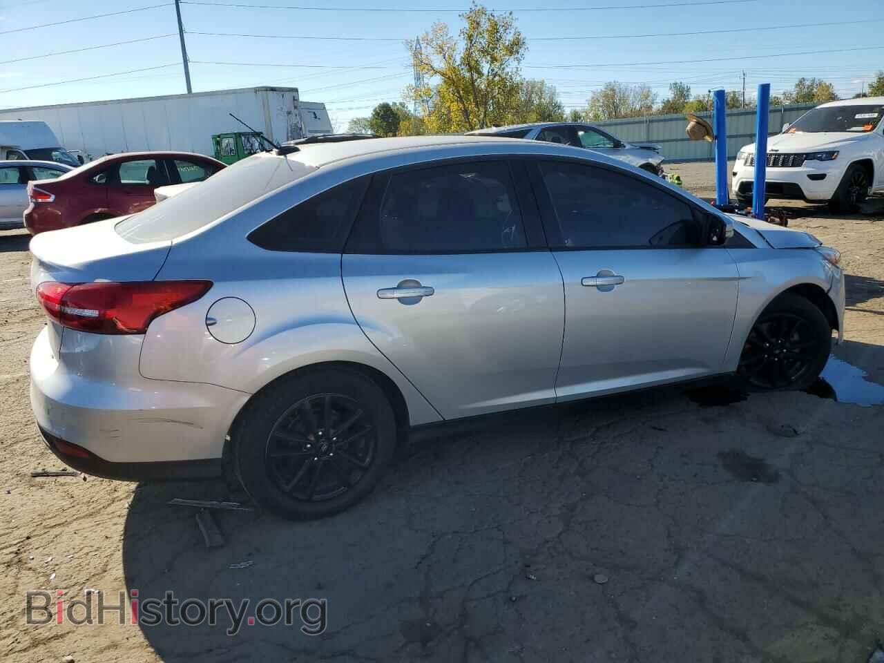 2017 FORD FOCUS - VIN: 1FADP3F20HL323522 - Фото 3