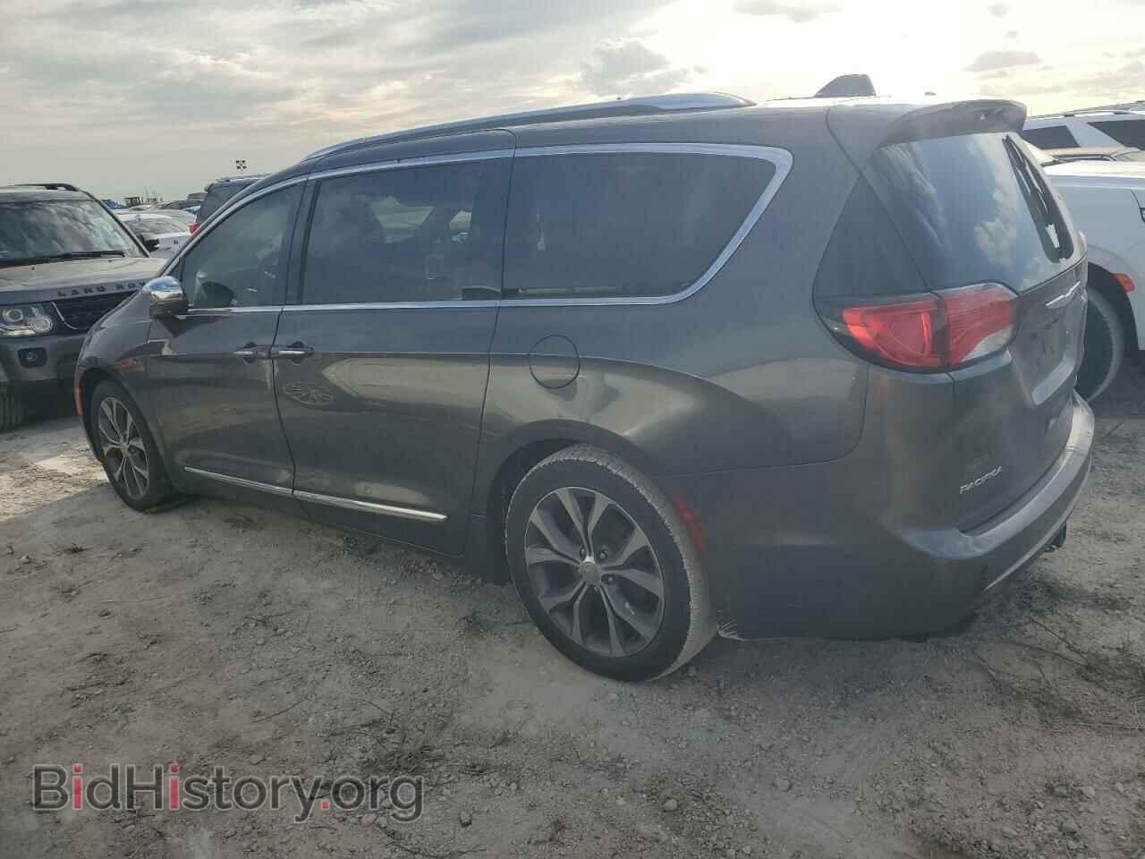 2017 CHRYSLER PACIFICA - VIN: 2C4RC1GG4HR804634 - Photo 2