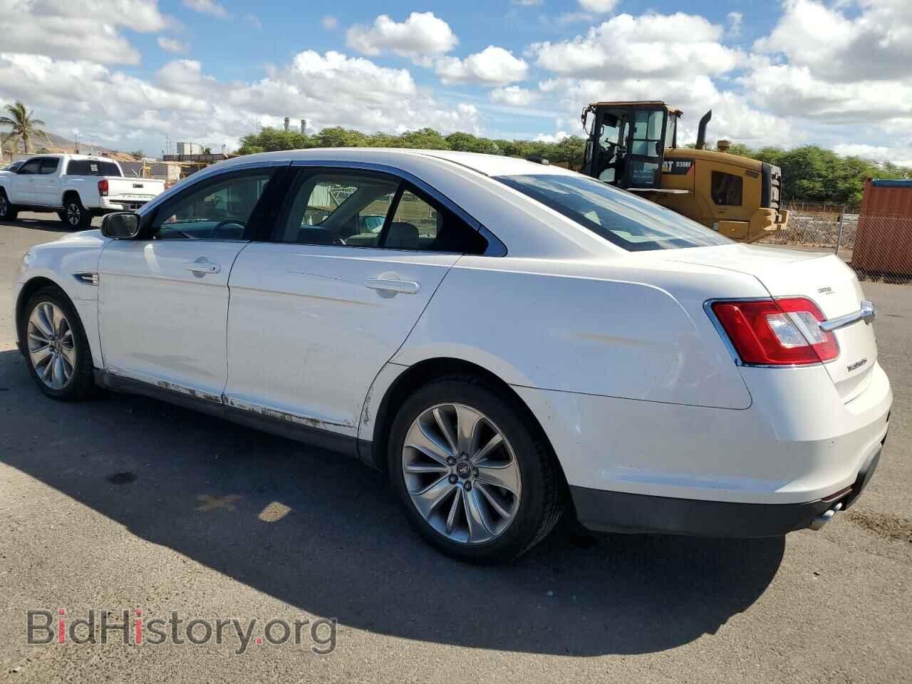 2011 FORD TAURUS - VIN: 1FAHP2FW4BG124763 - Фото 2