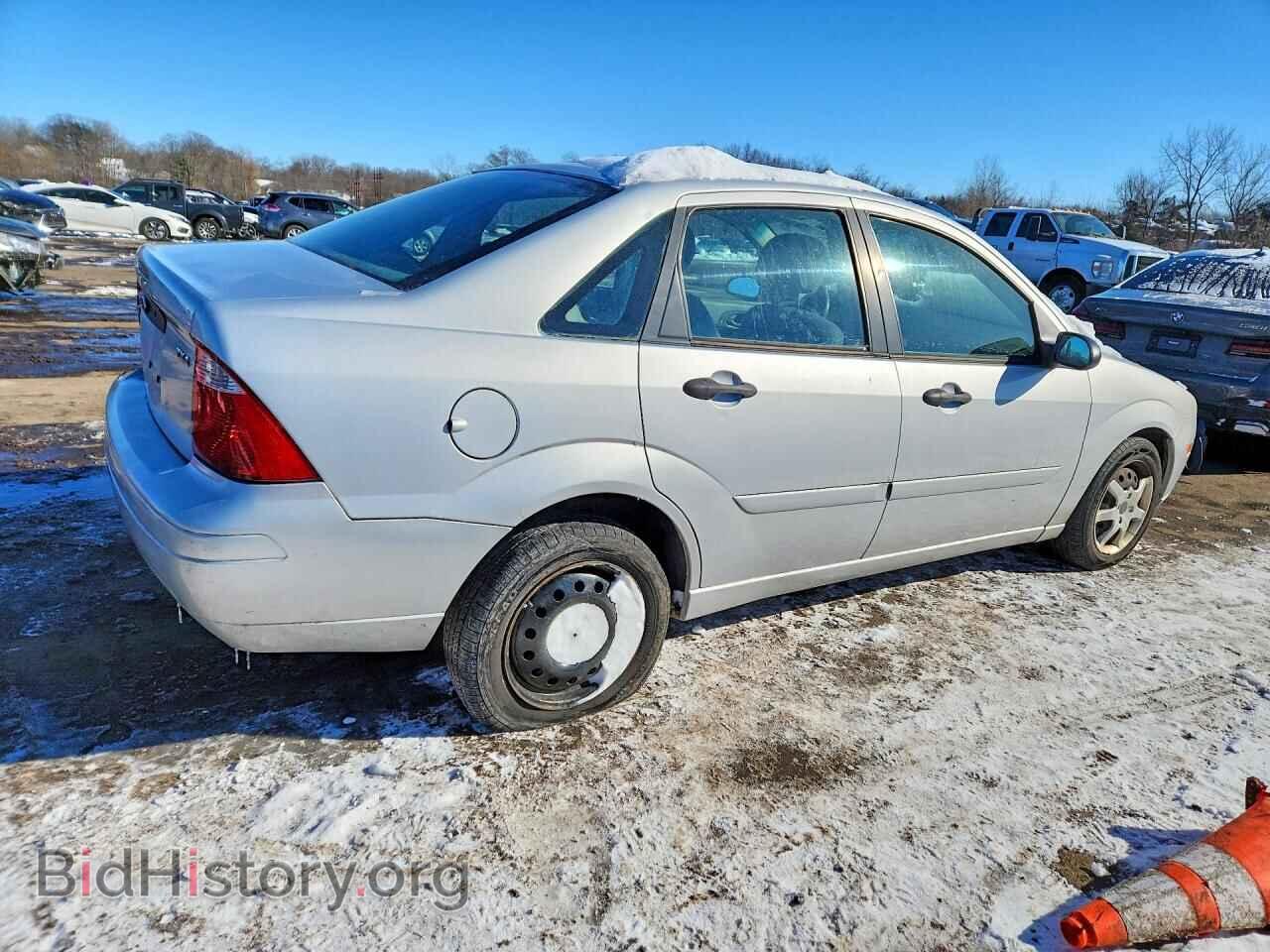 2005 FORD FOCUS - VIN: 1FAFP34N35W310778 - Фото 3