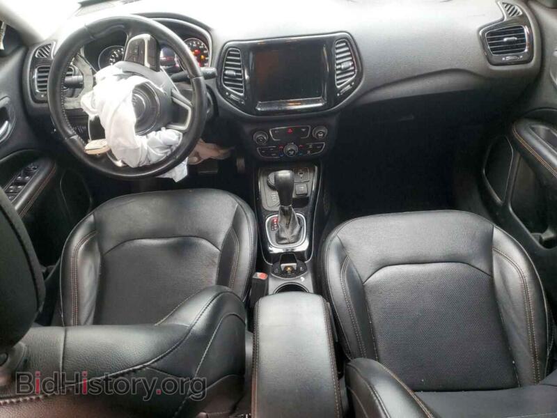 2020 Jeep COMPASS (VIN 3C4NJDCB9LT167357) — photo 8 of 13