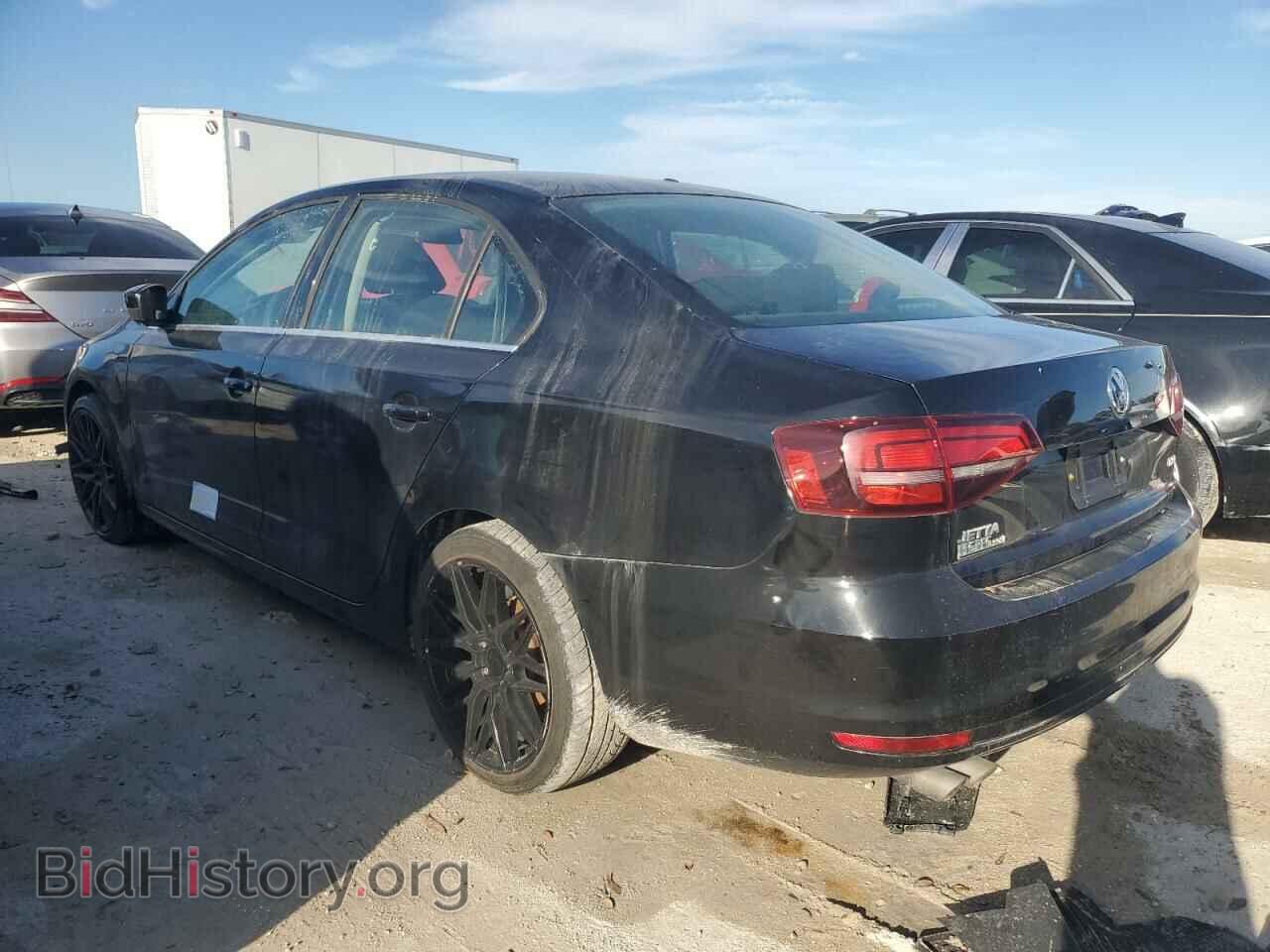 2017 VOLKSWAGEN JETTA - VIN: 3VW167AJ2HM399731 - Photo 2