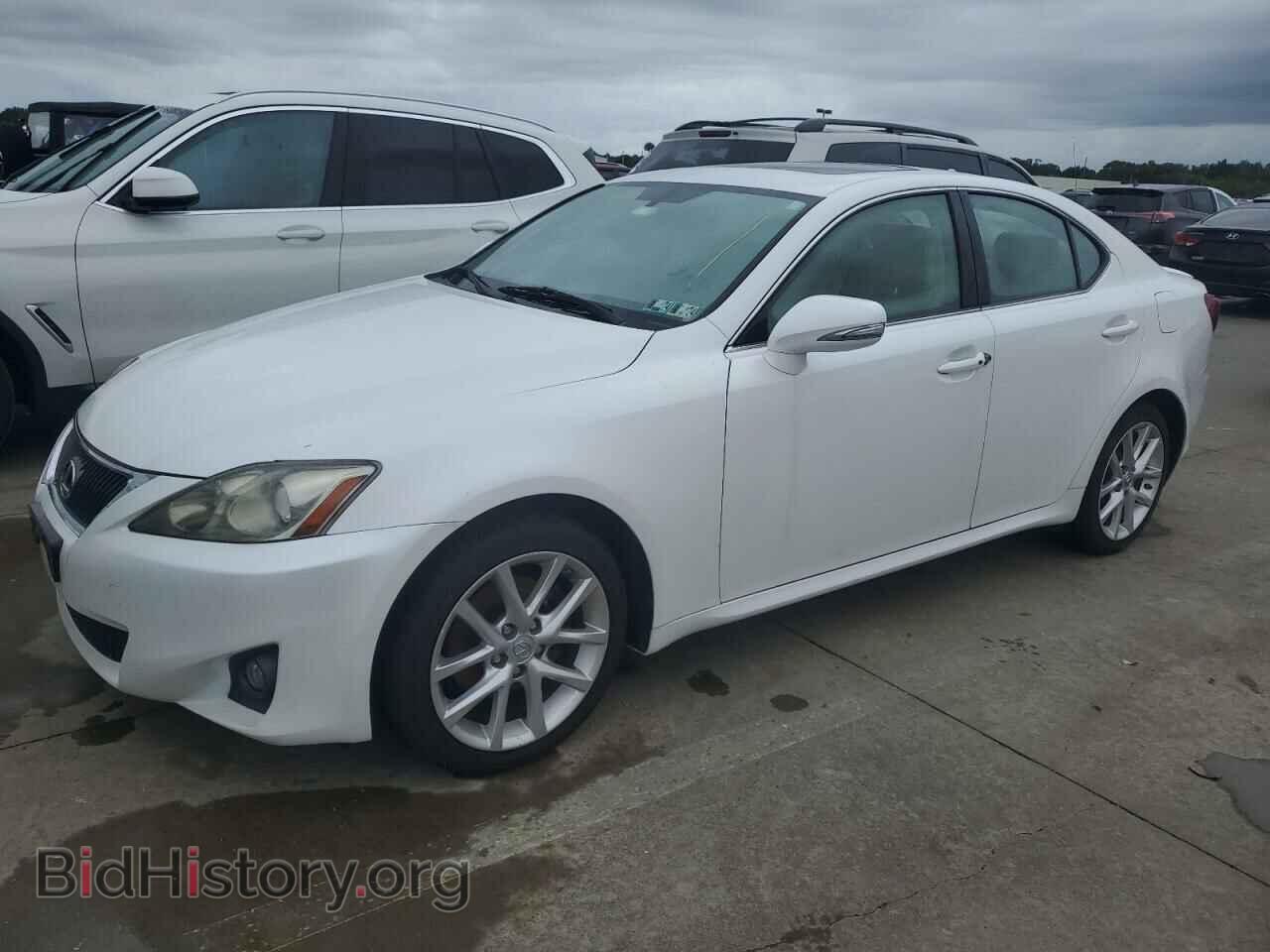 Photo JTHCF5C25B5051617 - LEXUS IS 2011