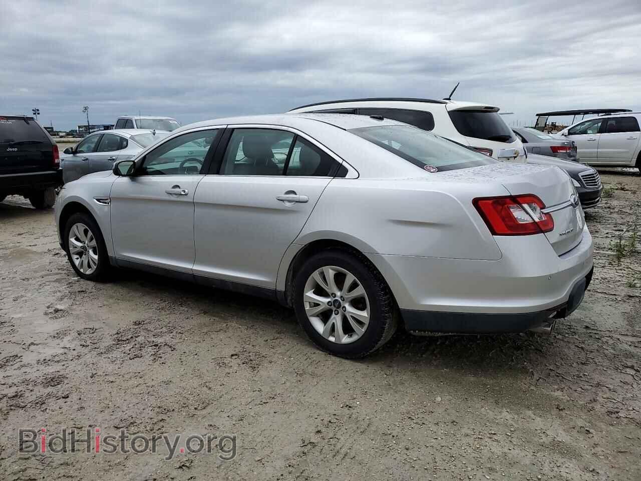 2011 FORD TAURUS - VIN: 1FAHP2HW0BG188263 - Фото 2