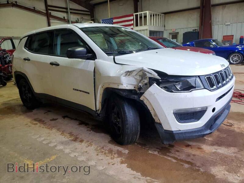 2018 Jeep COMPASS (VIN 3C4NJCABXJT318197) — photo 4 of 12