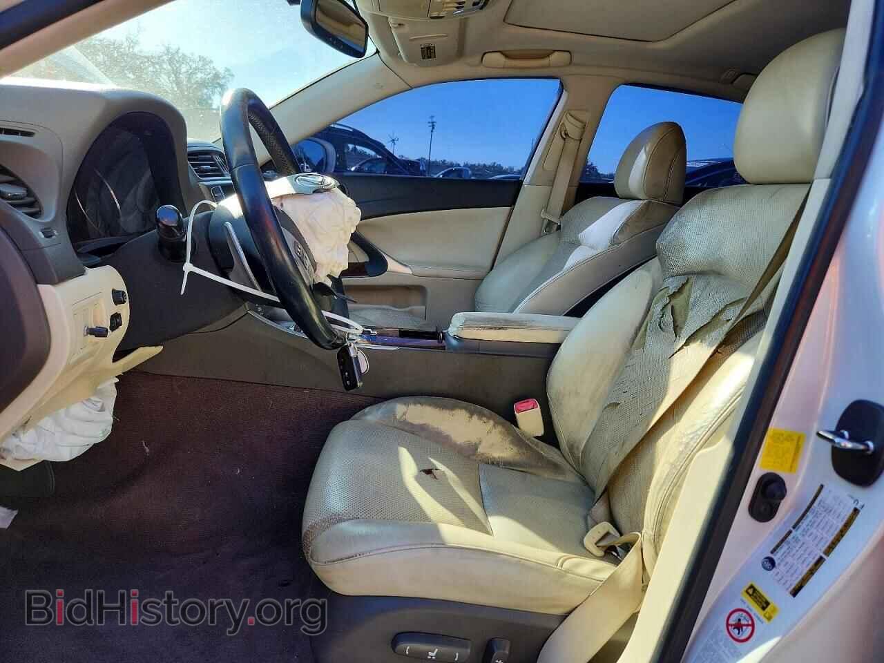 2011 LEXUS IS - VIN: JTHCF5C20B5048978 - Photo 7