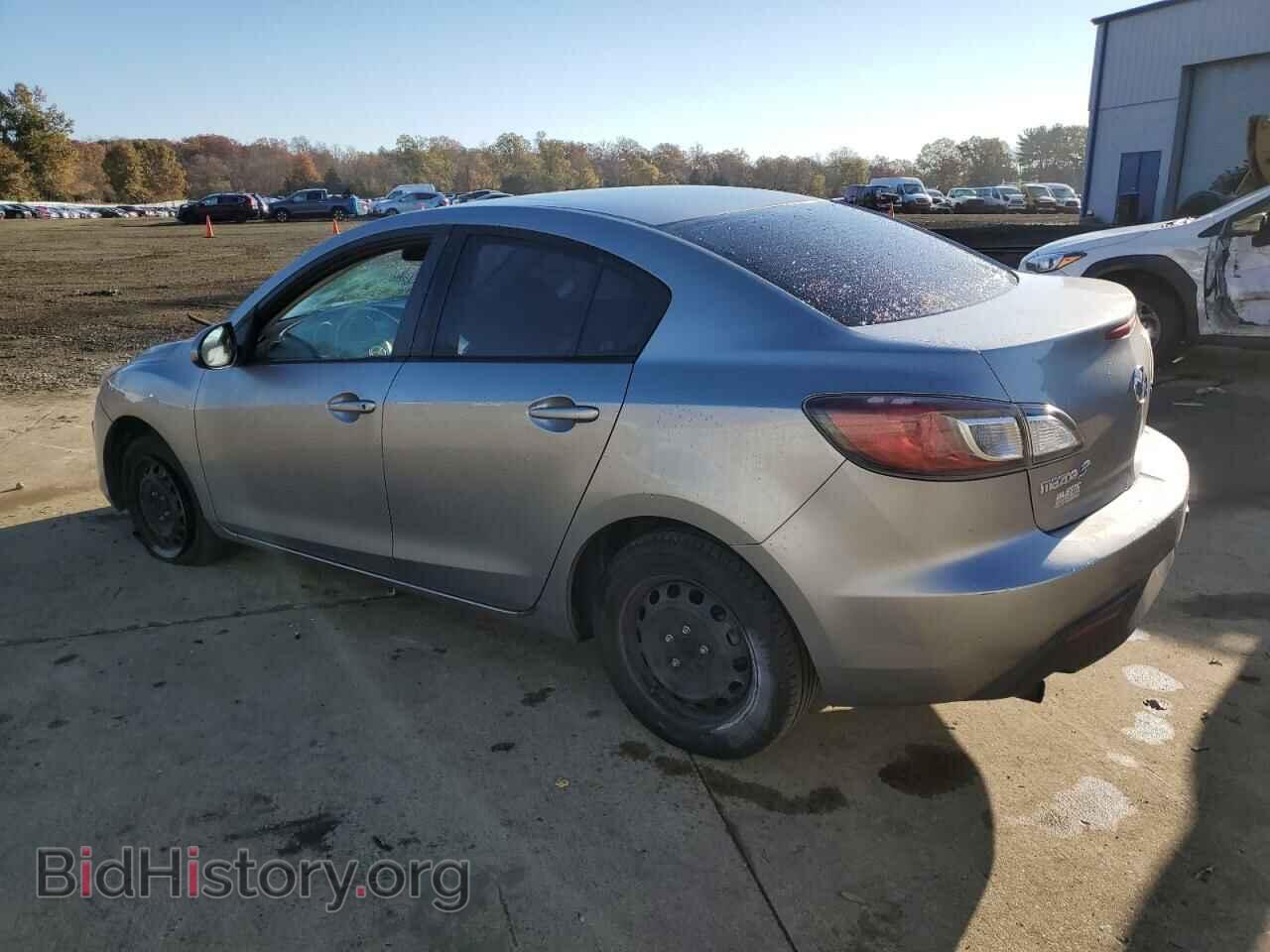 2011 MAZDA 3 - VIN: JM1BL1UF8B1413124 - Фото 2