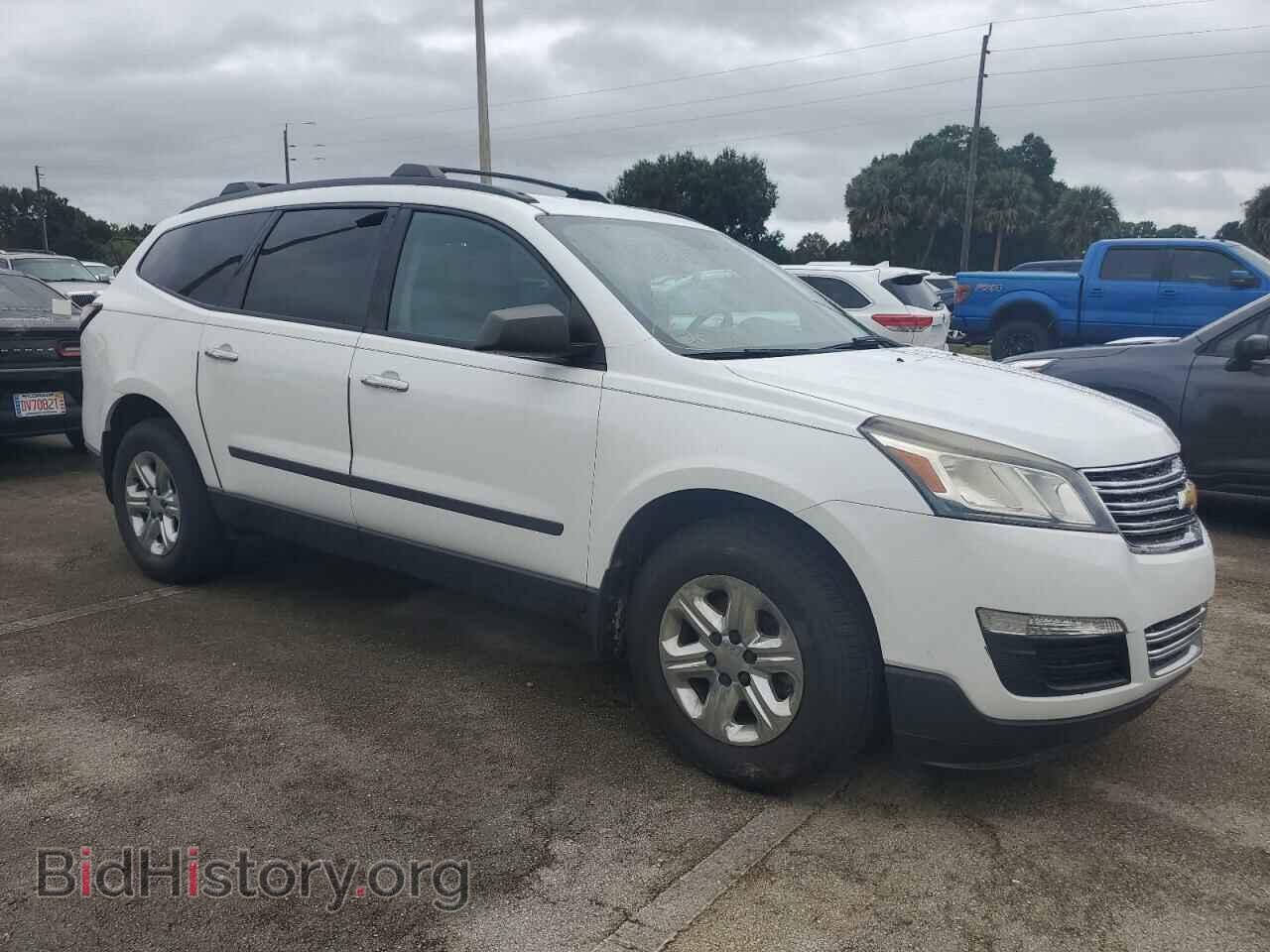 2017 CHEVROLET TRAVERSE - VIN: 1GNKRFKD8HJ137573 - Фото 4