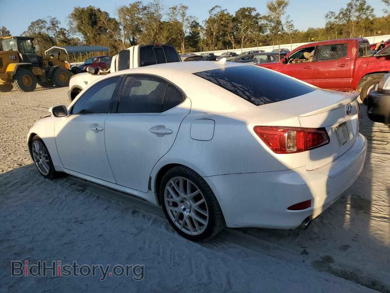 2011 LEXUS IS - VIN: JTHBF5C23B5141599 - Photo 2