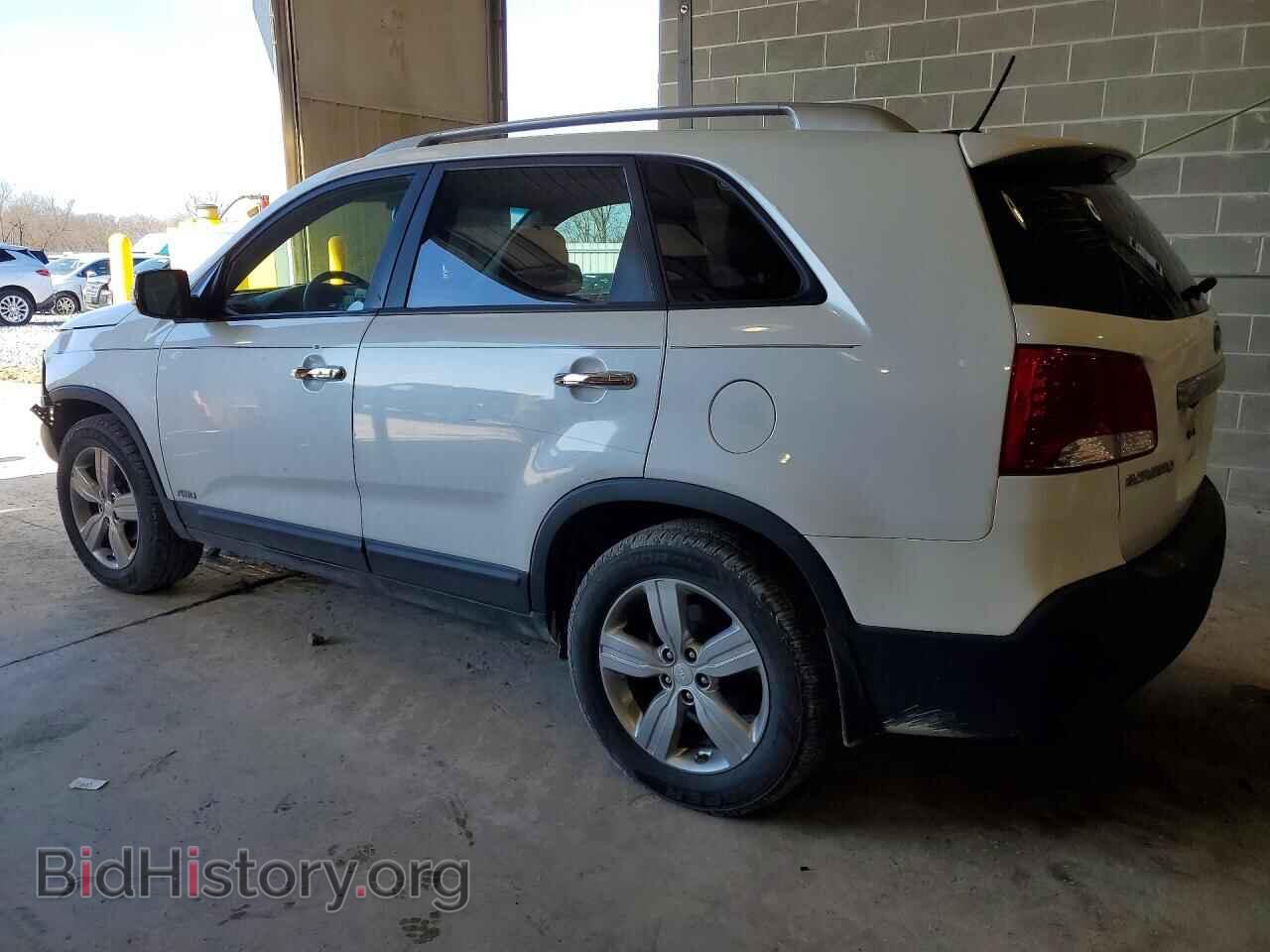 2013 KIA SORENTO - VIN: 5XYKUDA60DG368279 - Фото 2