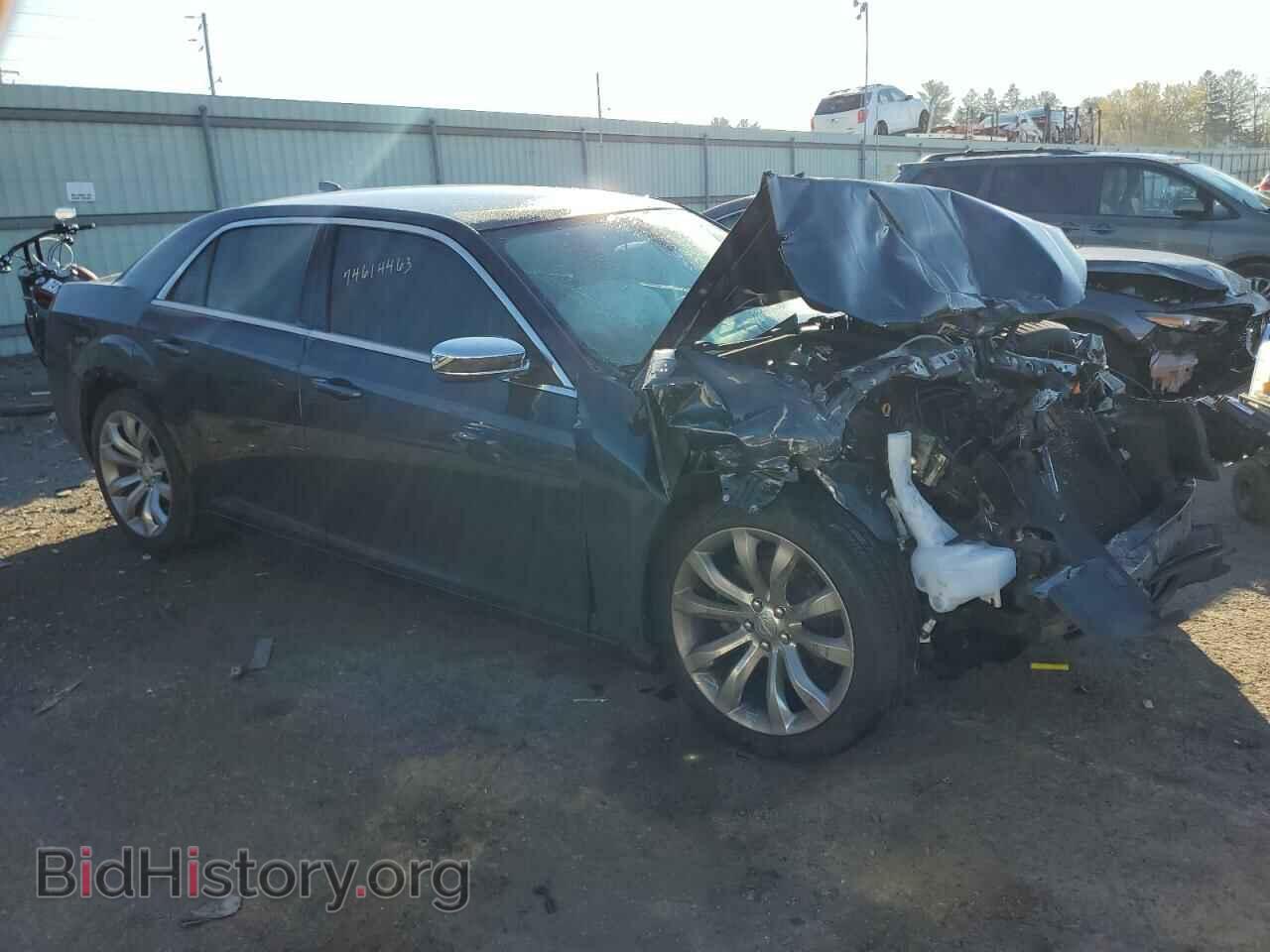 2019 CHRYSLER 300 - VIN: 2C3CCAAGXKH579605 - Фото 4