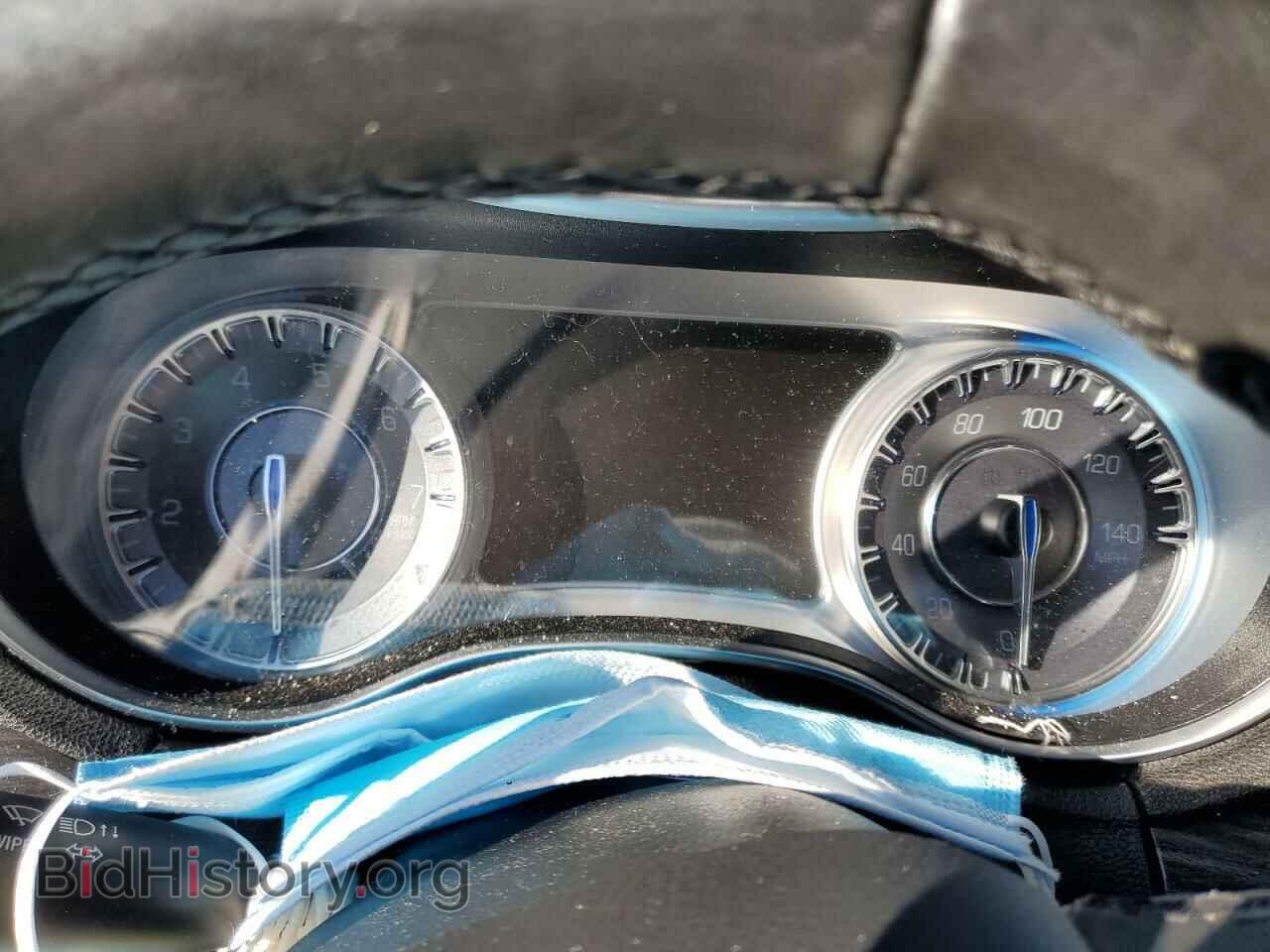 2019 CHRYSLER 300 - VIN: 2C3CCAAGXKH579605 - Фото 9