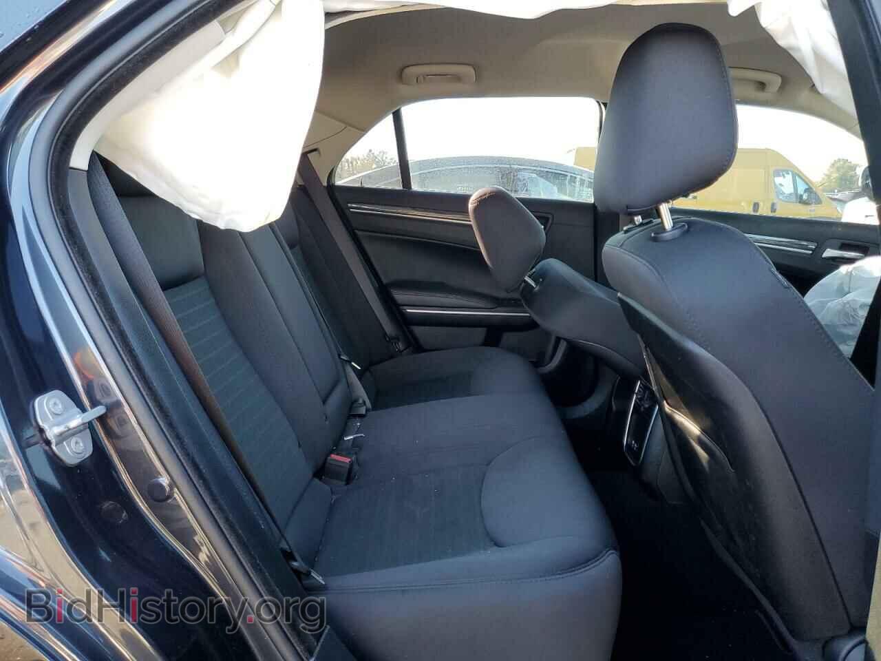 2019 CHRYSLER 300 - VIN: 2C3CCAAGXKH579605 - Фото 10