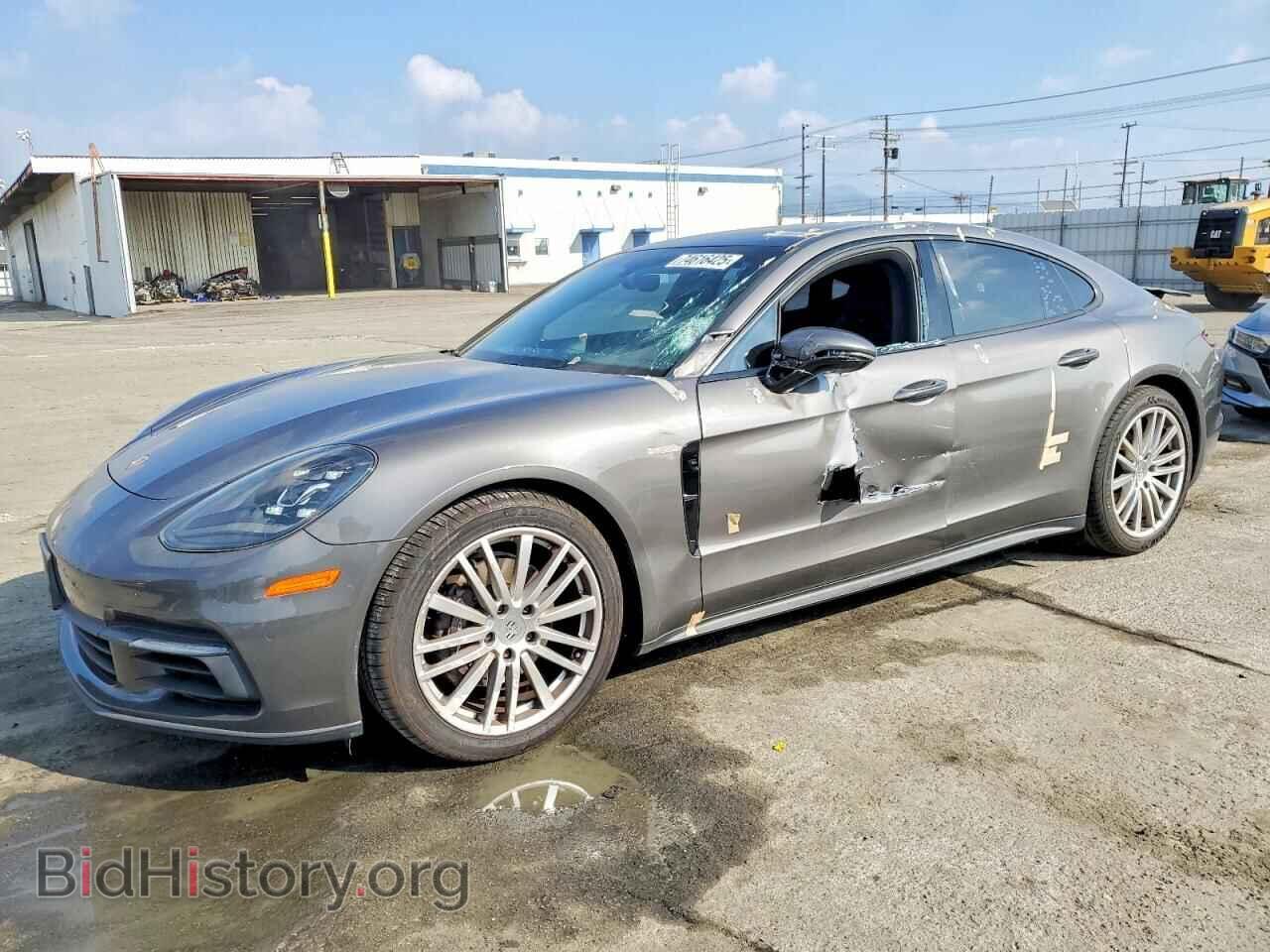Photo WP0AA2A79JL102471 - PORSCHE PANAMERA 2018
