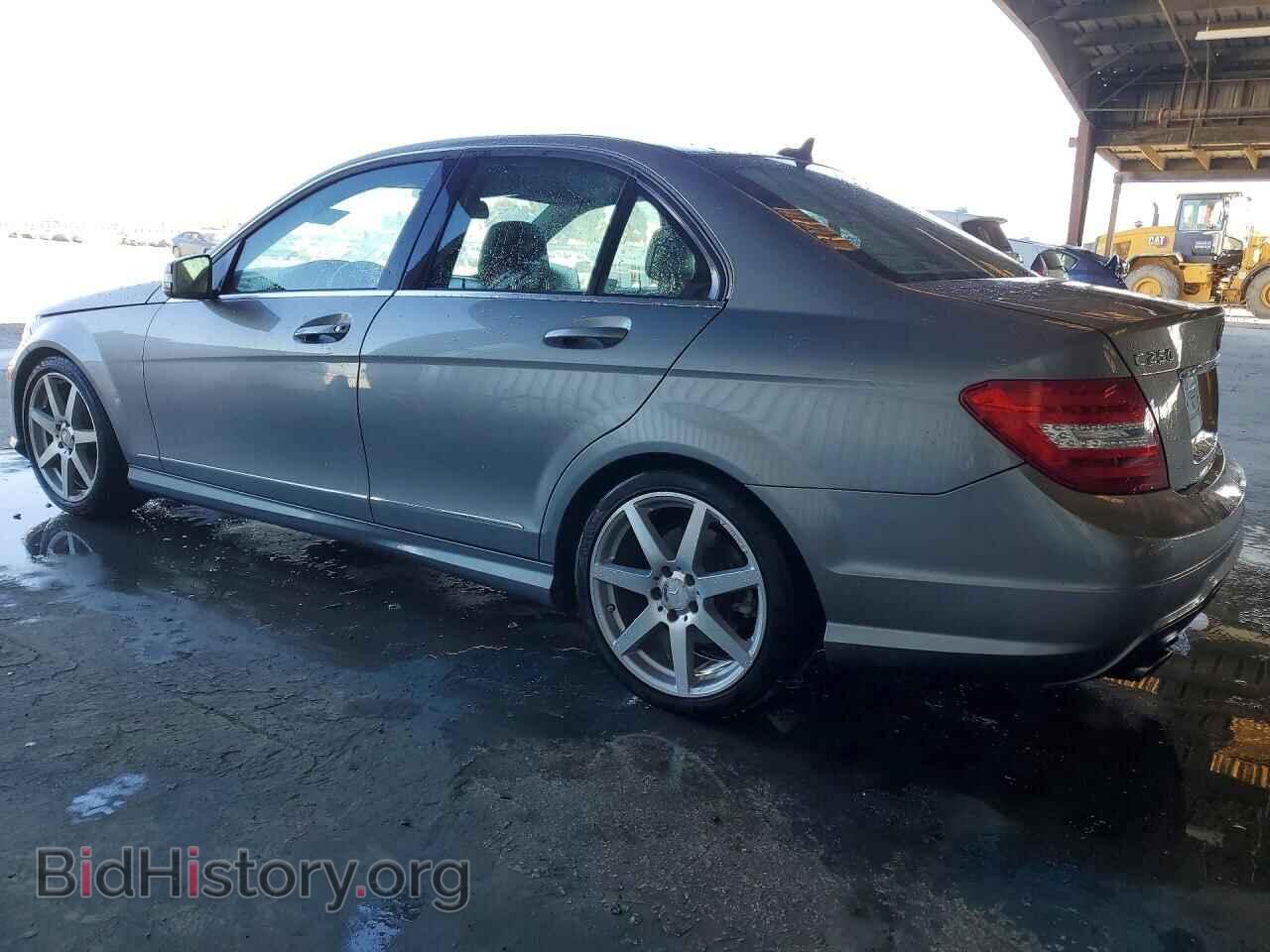 2013 MERCEDES-BENZ C-CLASS - VIN: WDDGF4HB5DA790525 - Фото 2