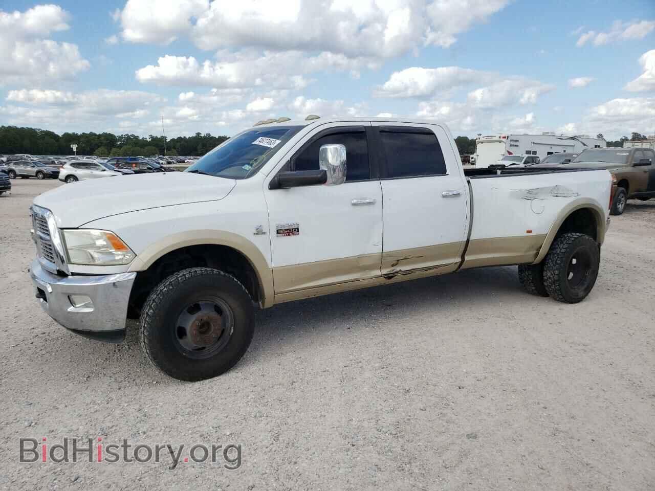 Photo 3D73Y4CL9BG546383 - DODGE All Models 2011