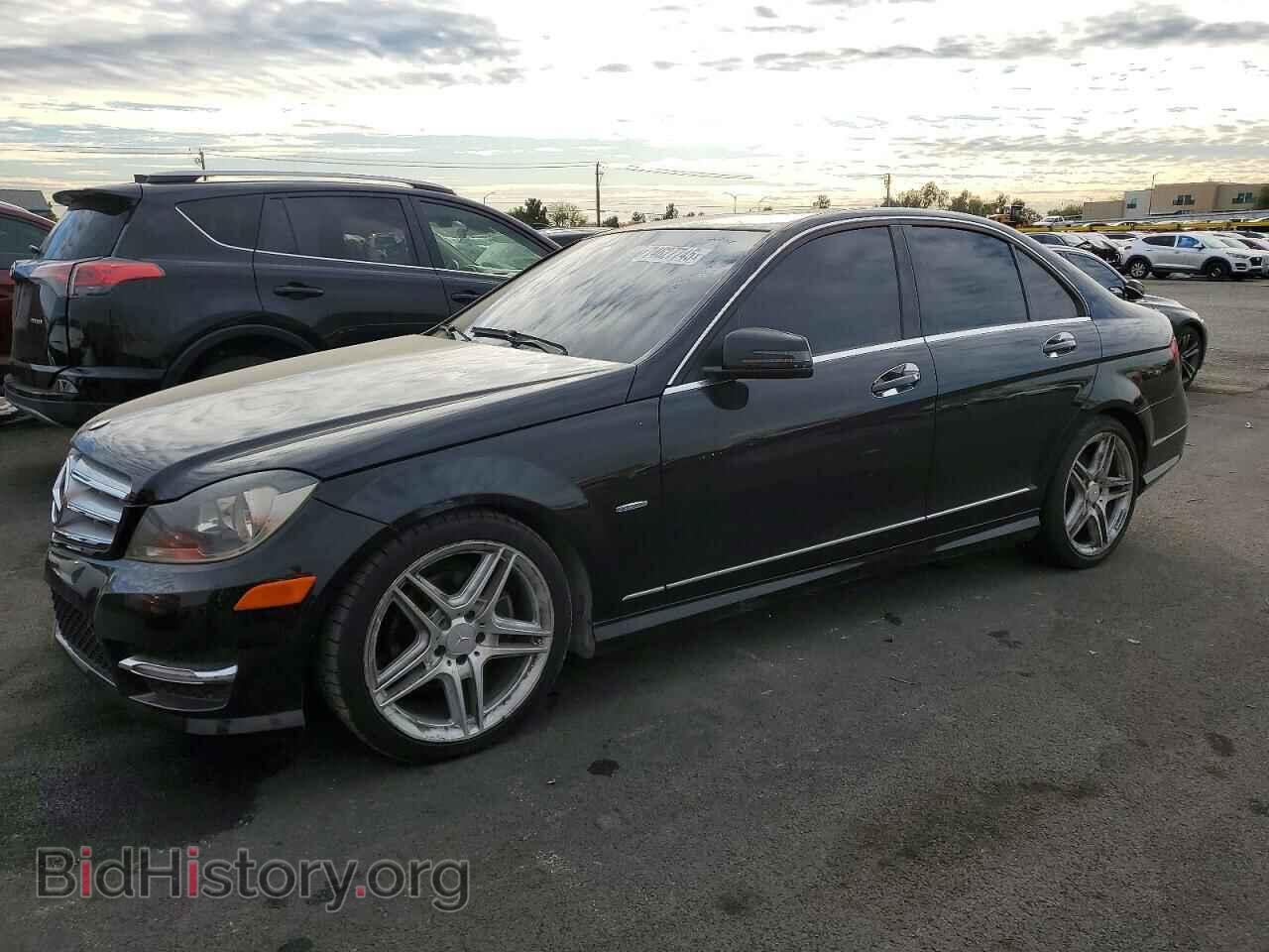 Photo WDDGF4HB7CA618933 - MERCEDES-BENZ C-CLASS 2012