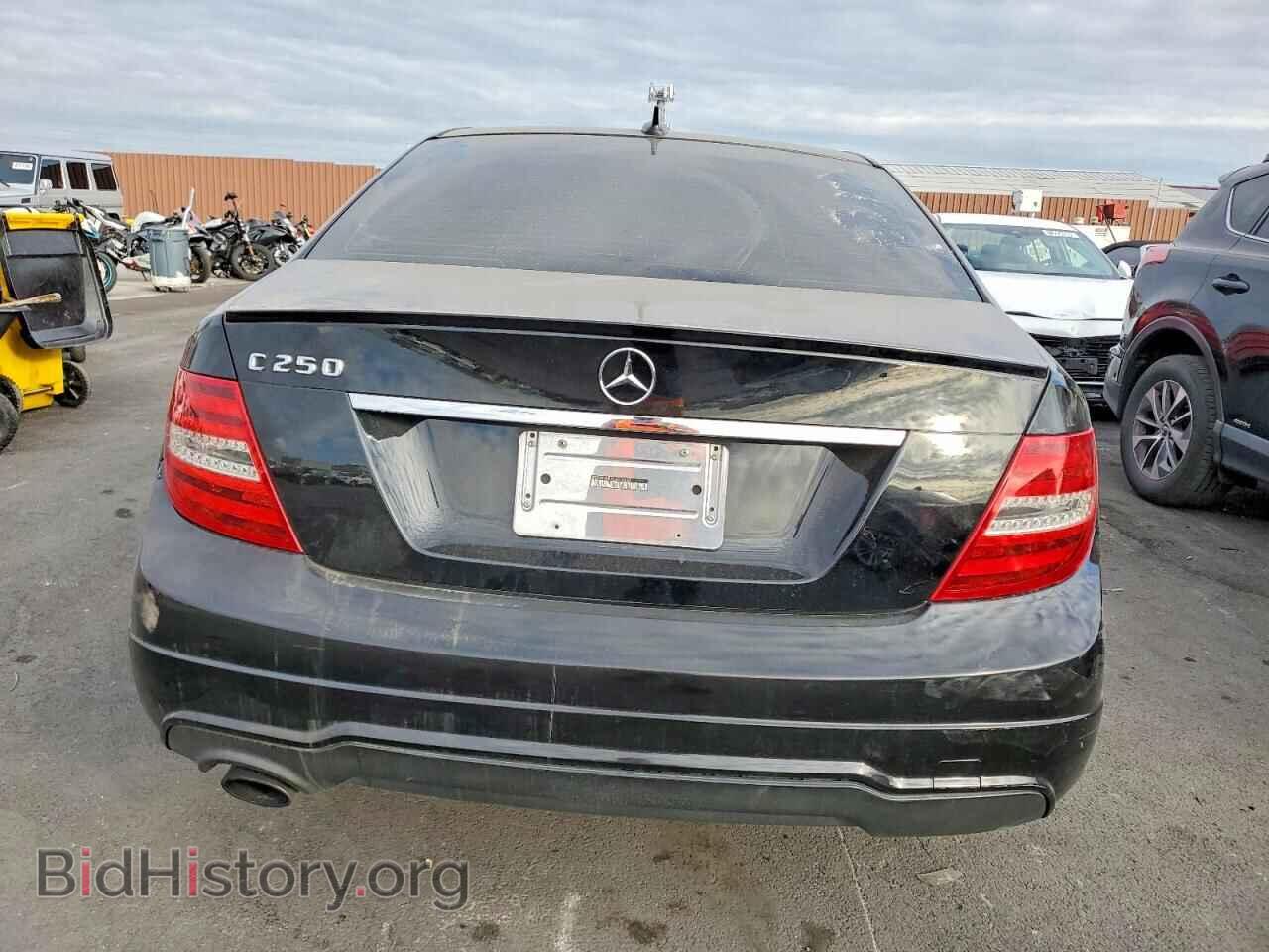 2012 MERCEDES-BENZ C-CLASS - VIN: WDDGF4HB7CA618933 - Фото 6