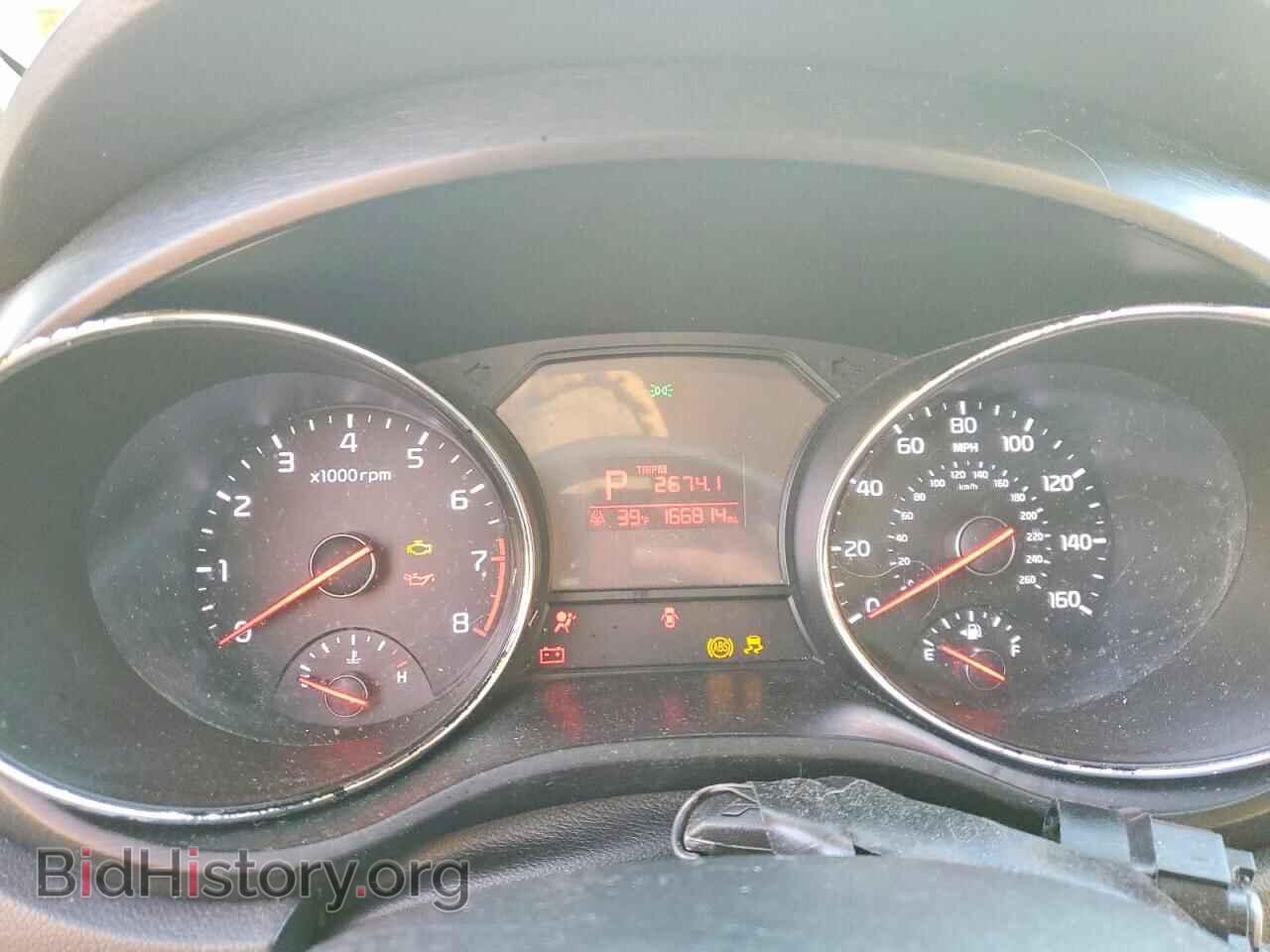 2016 KIA All Models - VIN: KNDMB5C13G6121545 - Photo 9