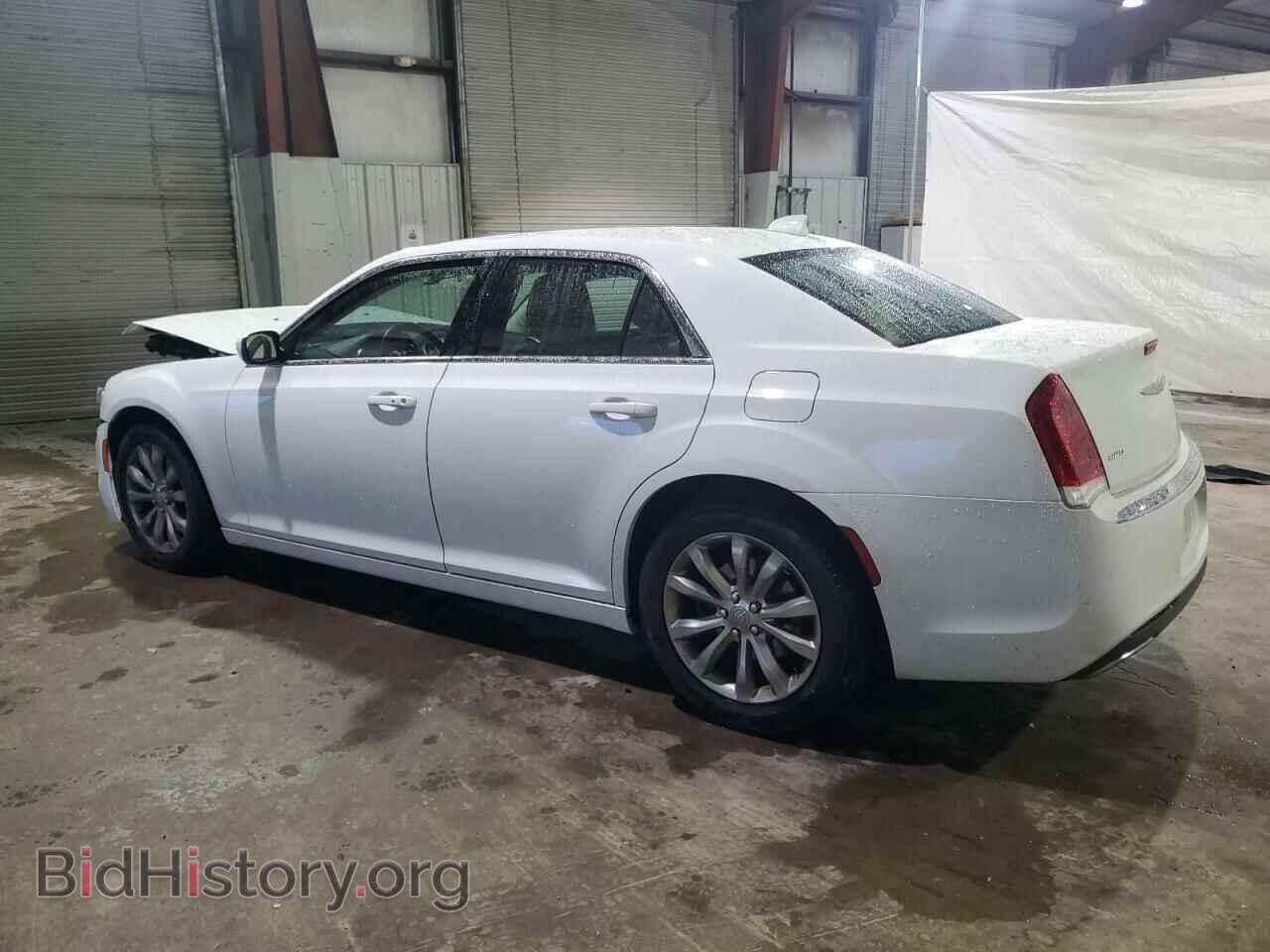 2017 CHRYSLER 300 - VIN: 2C3CCARG5HH571473 - Фото 2