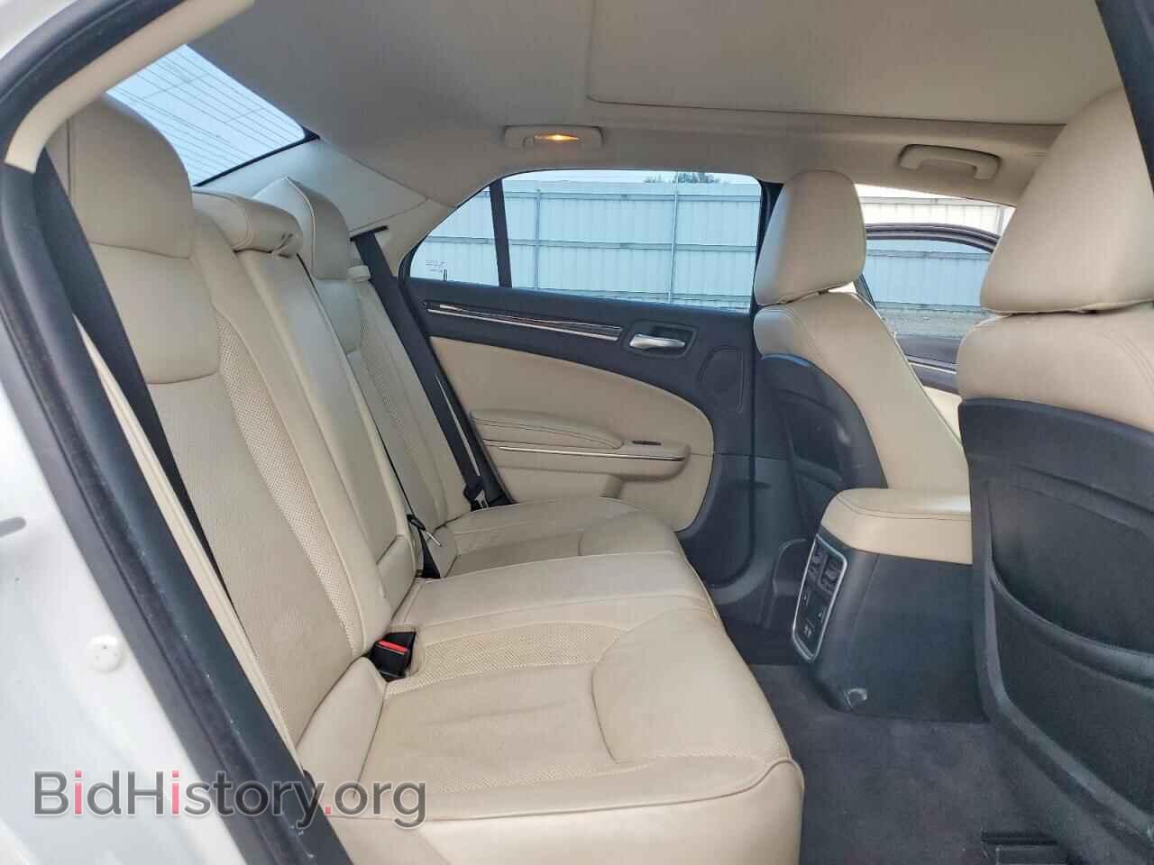 2017 CHRYSLER 300 - VIN: 2C3CCAET8HH552418 - Фото 10