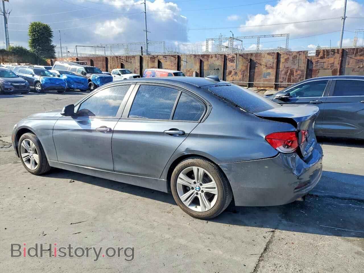 2016 BMW 3 SERIES - VIN: WBA8E1G50GNT33577 - Фото 2