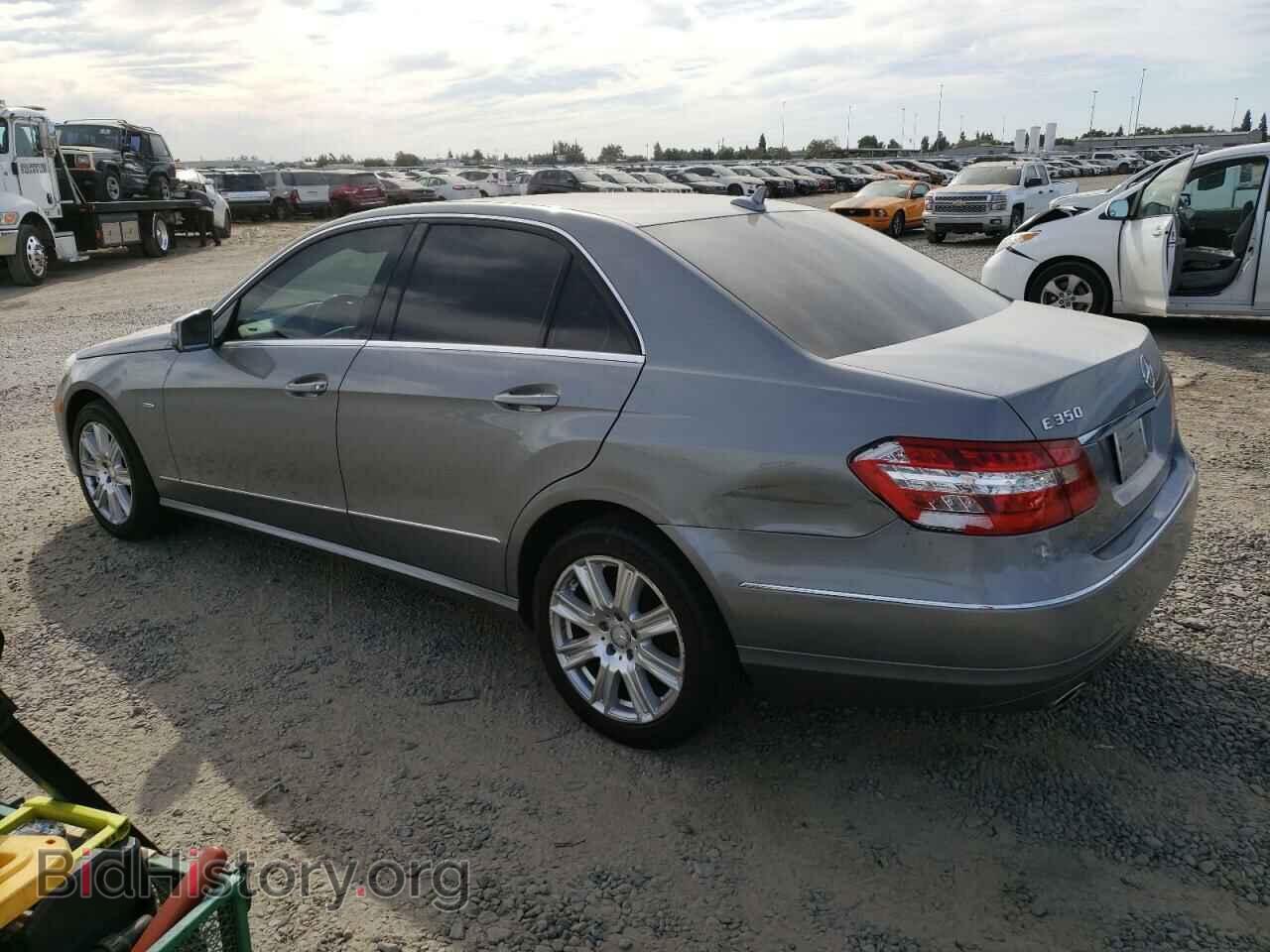 2012 MERCEDES-BENZ E-CLASS - VIN: WDDHF5KB1CA528714 - Фото 2